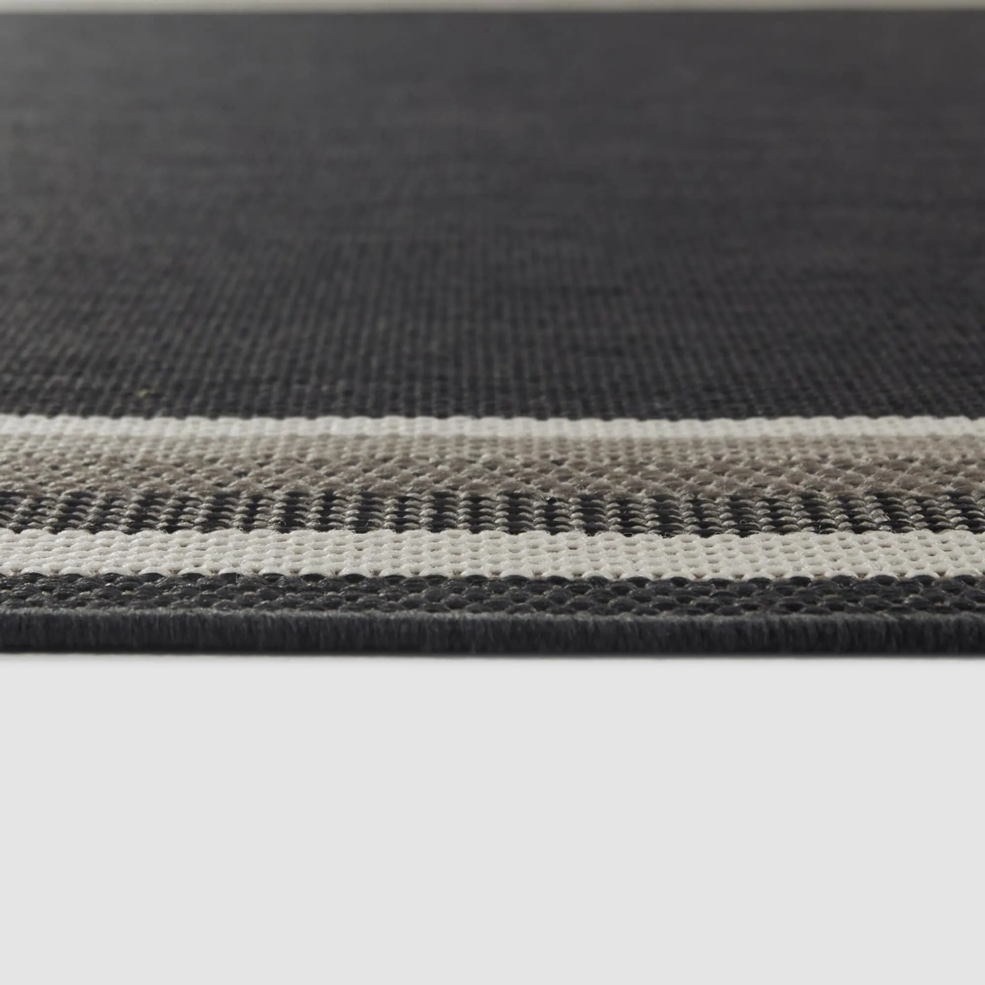 Oliver Striped Border Indoor/Outdoor Area Rug