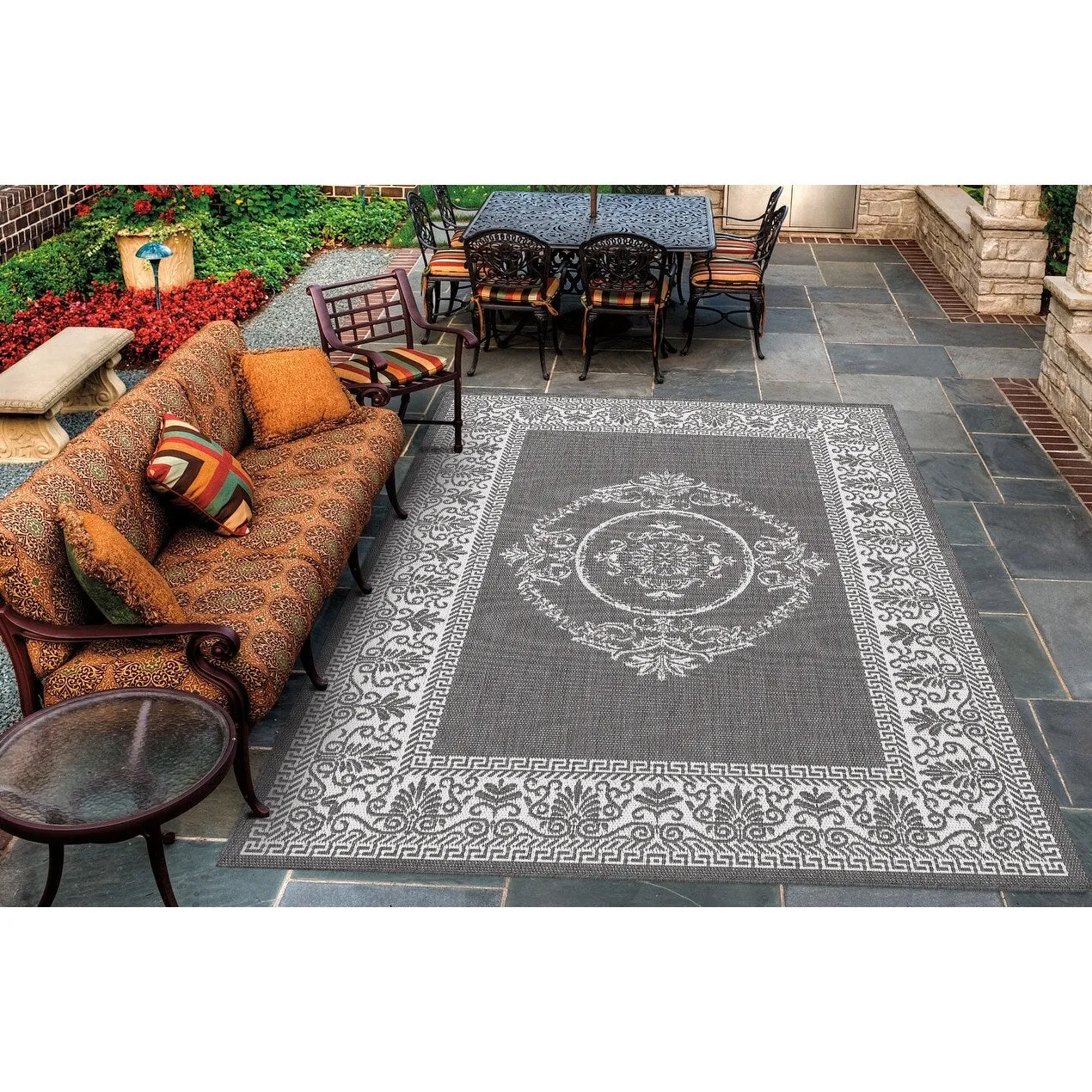 Pergola Emblem Indoor/ Outdoor Area Rug
