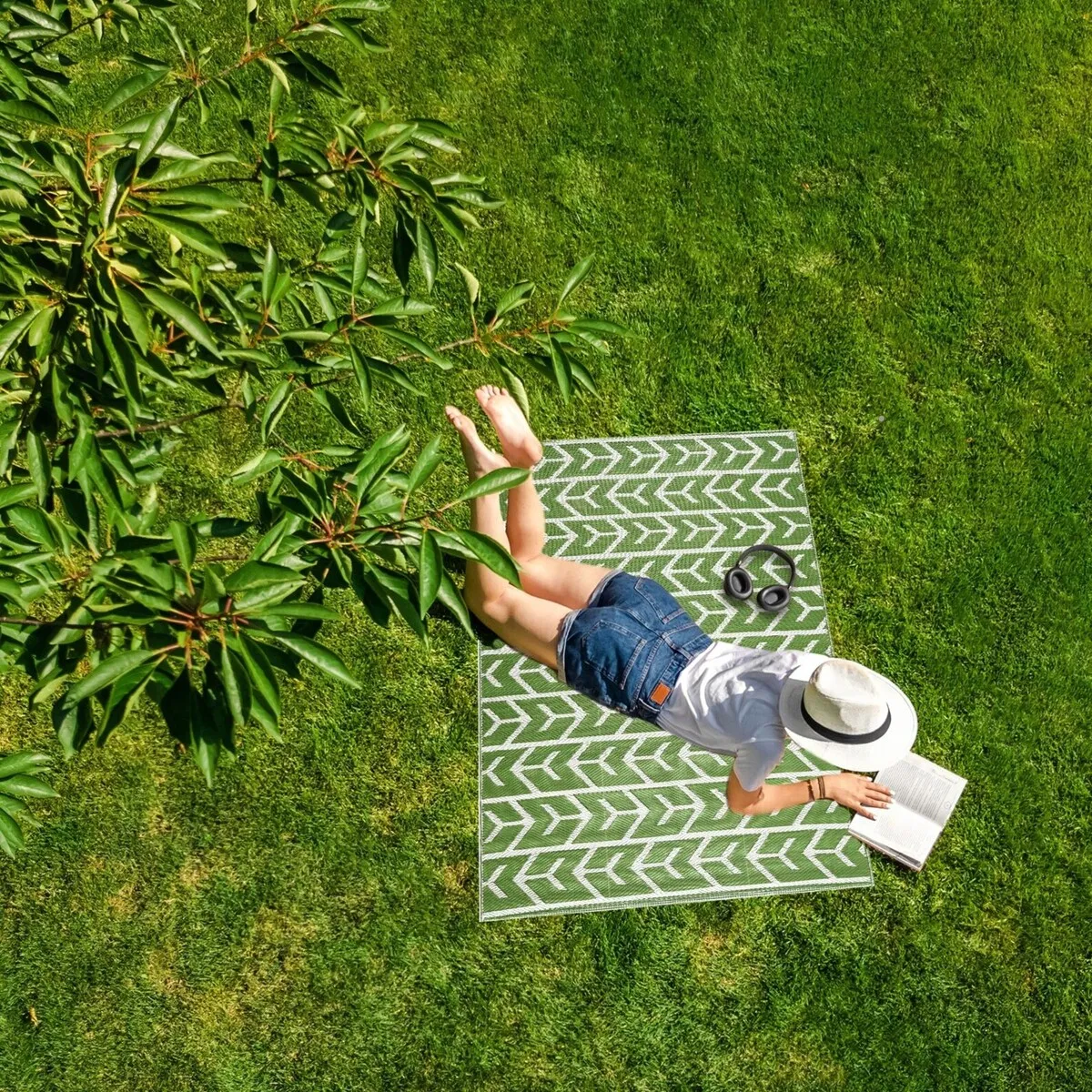 Playa Rug Outdoor Recycled Reversible Plastic Folded Mat/Rug Amsterdam Collection Lightweight & Weather. Water and UV Resistant