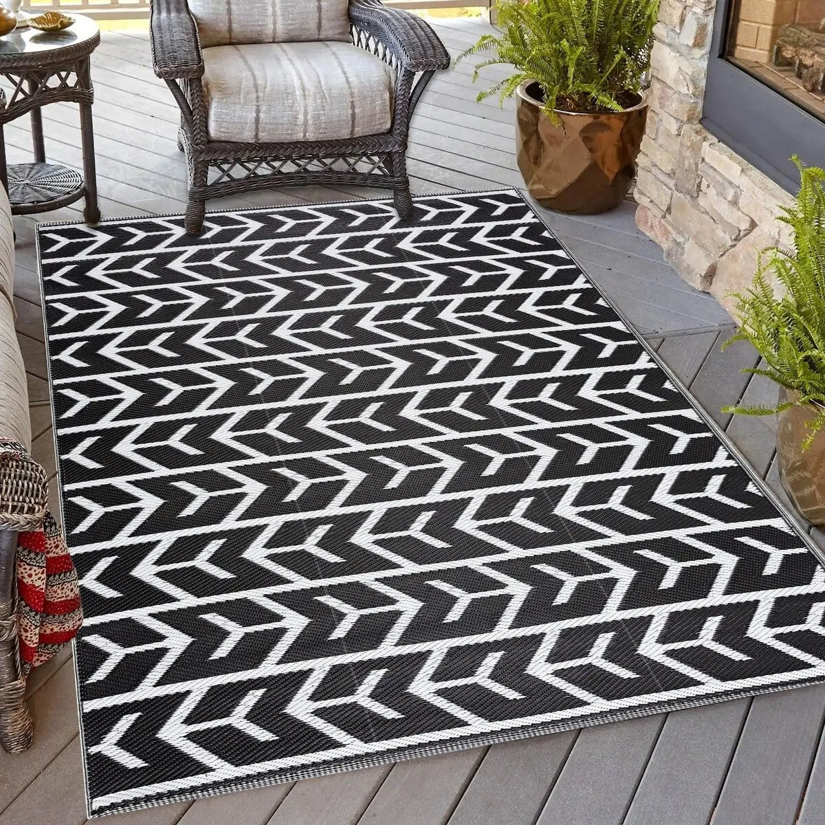 Playa Rug Outdoor Recycled Reversible Plastic Folded Mat/Rug Amsterdam Collection Lightweight & Weather. Water and UV Resistant