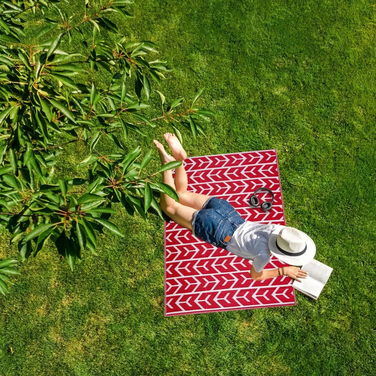 Playa Rug Outdoor Recycled Reversible Plastic Folded Mat/Rug Amsterdam Collection Lightweight & Weather. Water and UV Resistant
