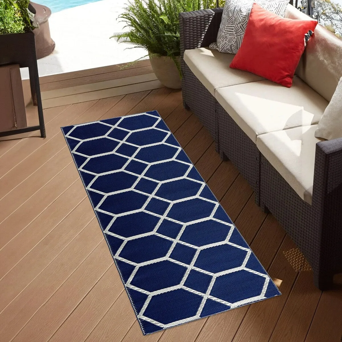 Playa Rug Outdoor Recycled Reversible Plastic Folded Mat/Rug Milan Collection Lightweight & Weather. Water and UV Resistant