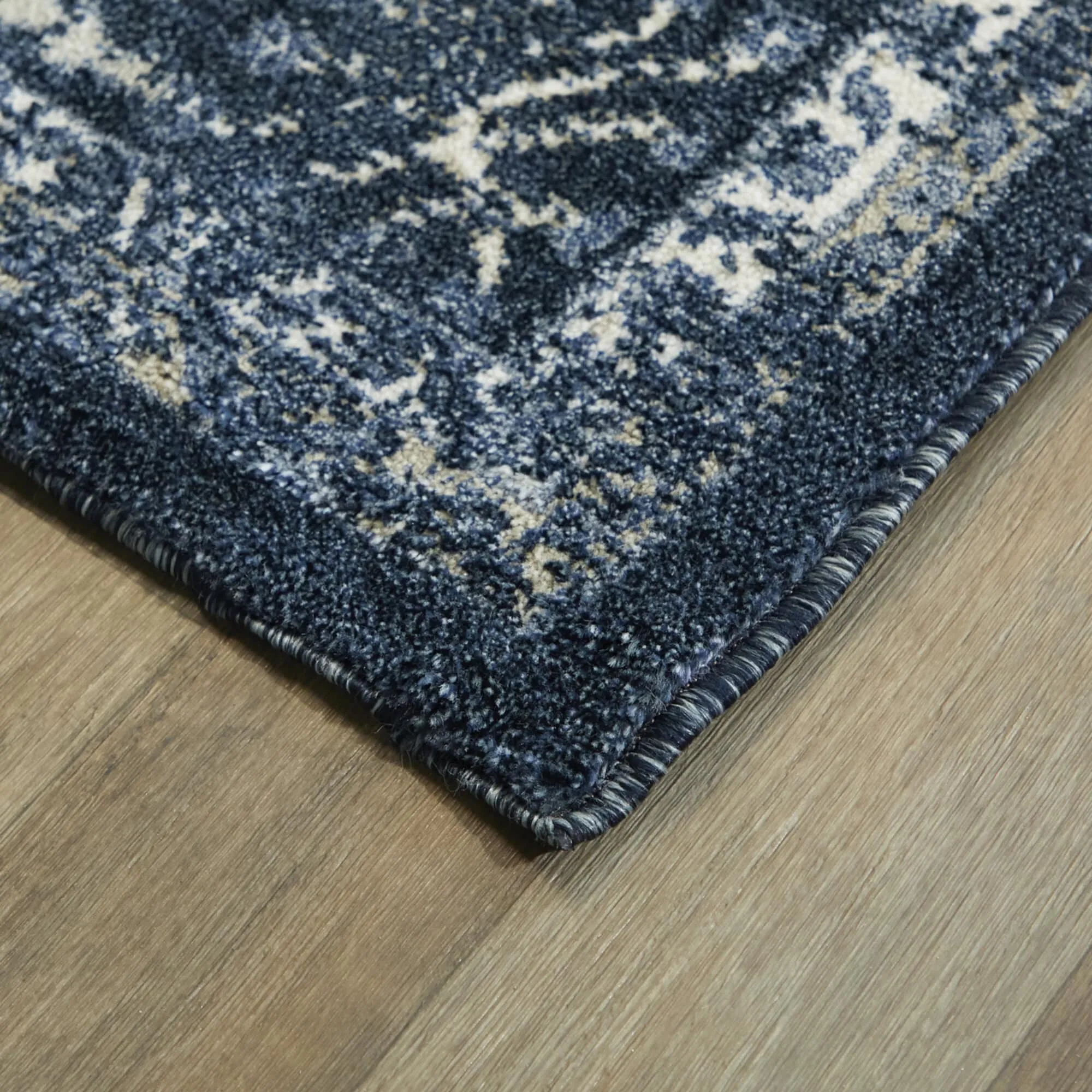 Pomeroy Vintage Oriental Medallion Area Rug