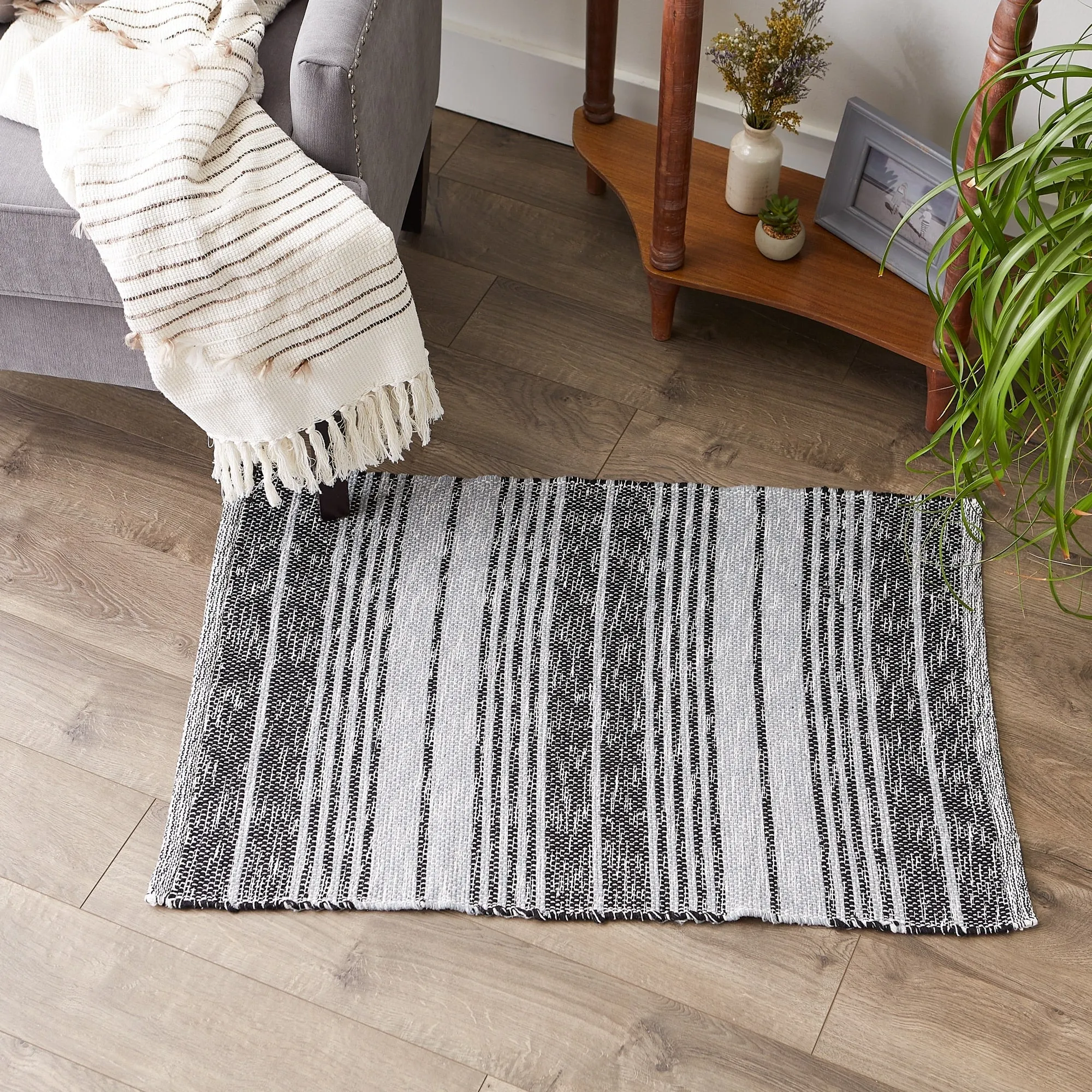 Porch & Den Windhill Recycled Yarn/Rag Rug - 2x3
