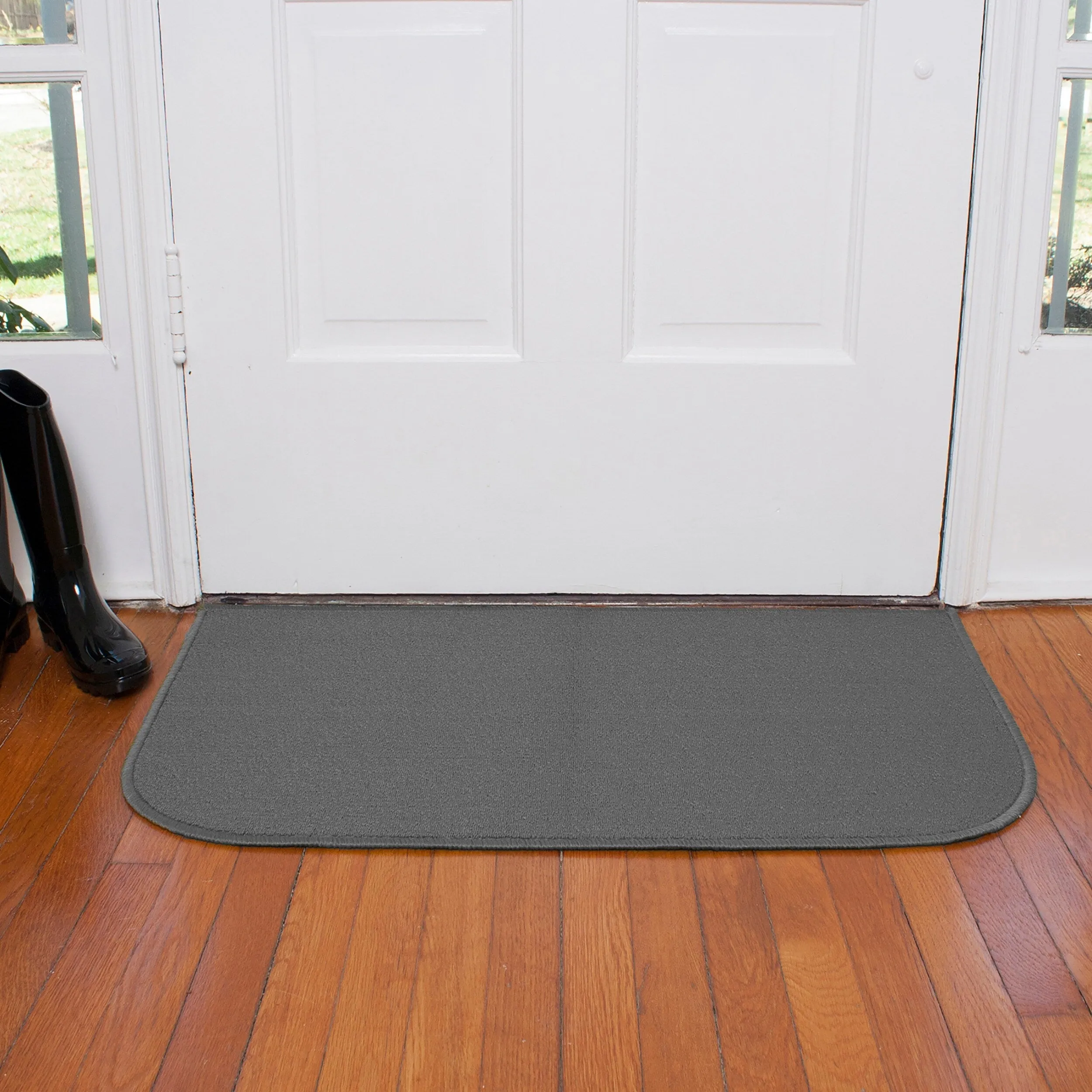 RITZ Solid Accent Rug 20 in. x 36 in. - 2' x 3' Oval