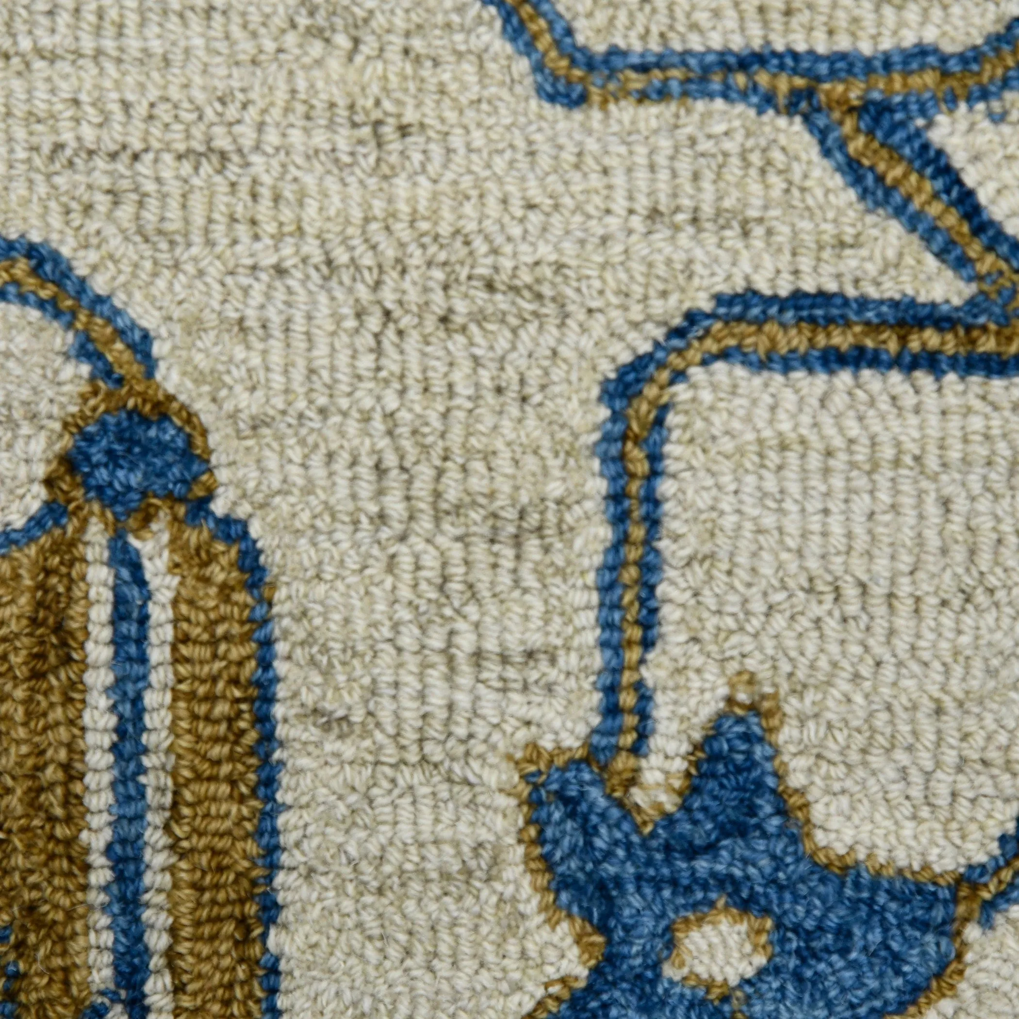 Romesha Pecos Hand-Hooked Wool Area Rug