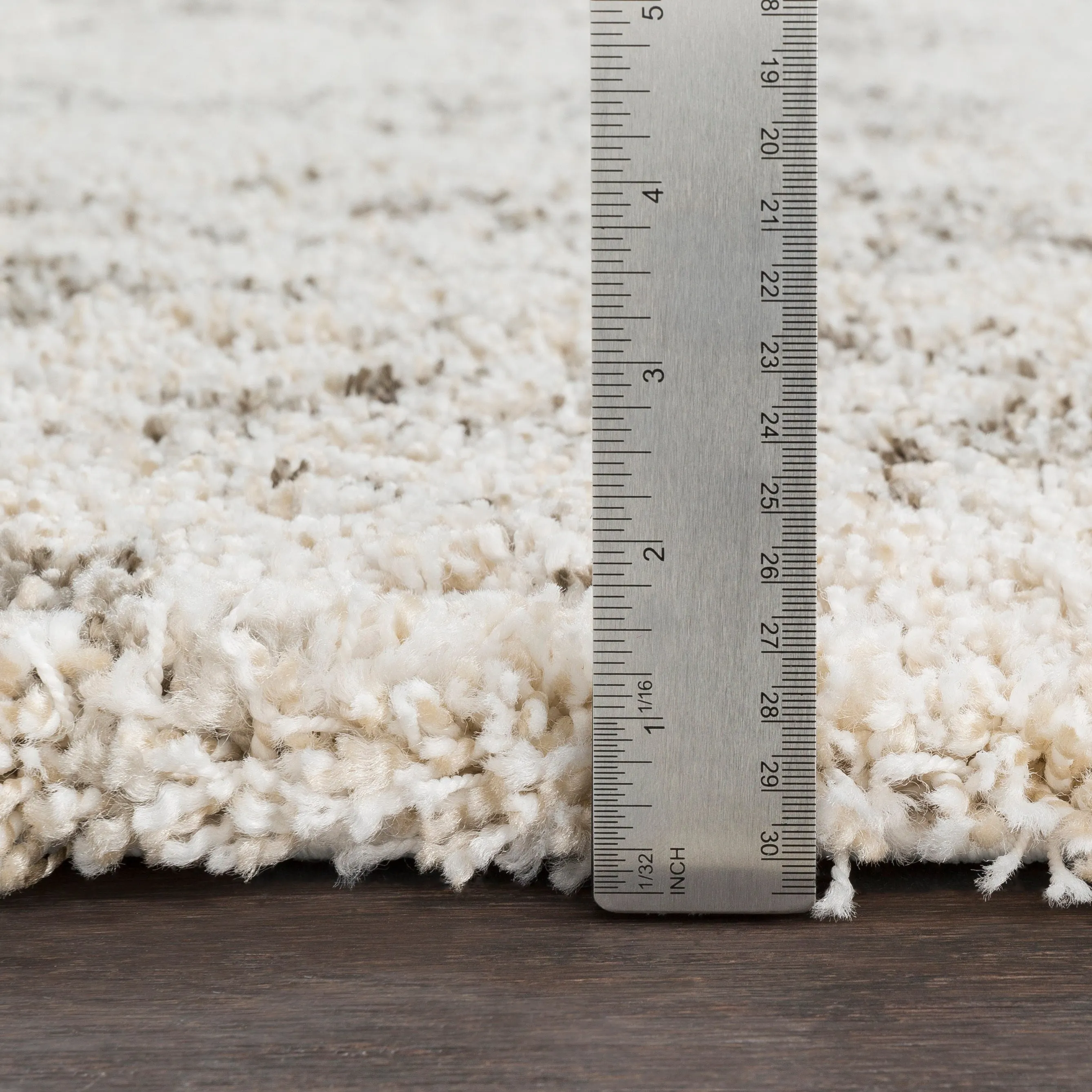 Rory Ivory Boho Shag Area Rug (7'10 x 10'3) - 7' 10 x 10' 3