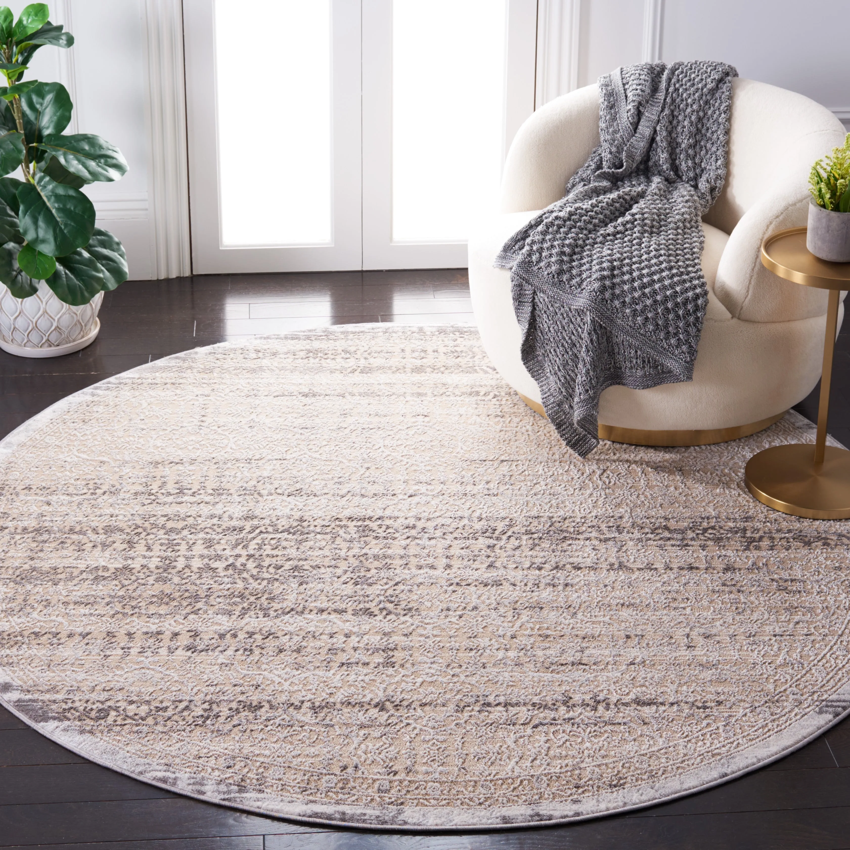 SAFAVIEH Amelia Guenievre Abstract Distressed Rug