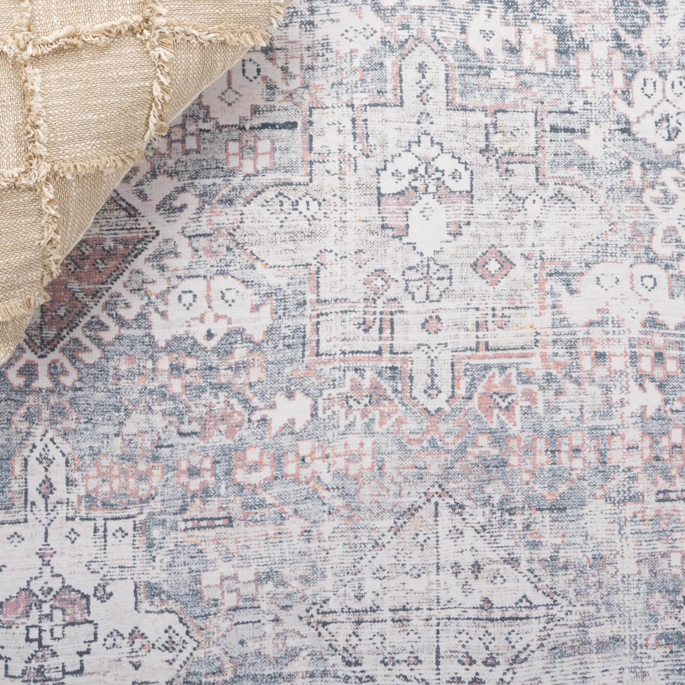 SAFAVIEH Arizona Karmija Vintage Machine Washable Rug