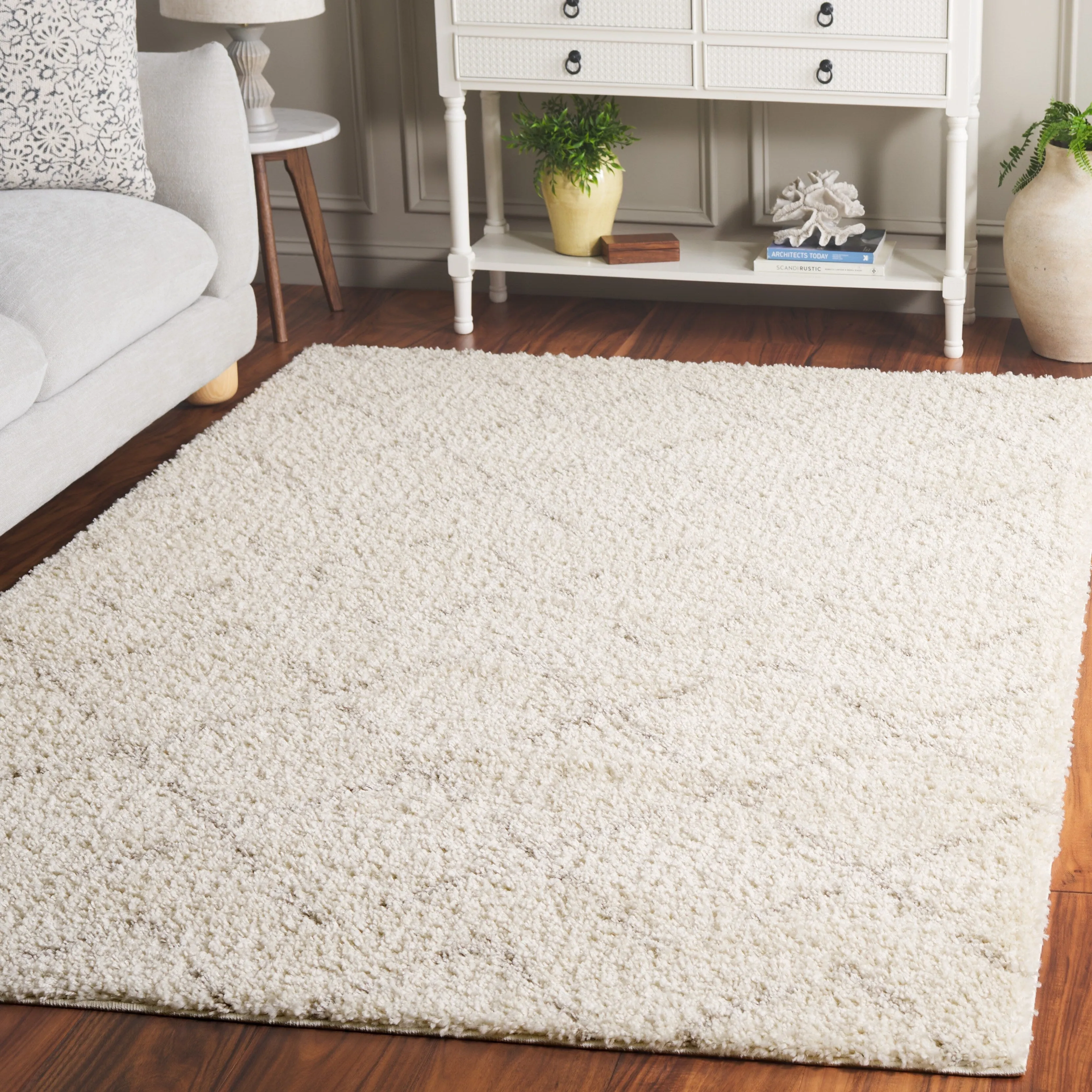 SAFAVIEH Arizona Shag Ghinwa 1.2-inch Thick Rug
