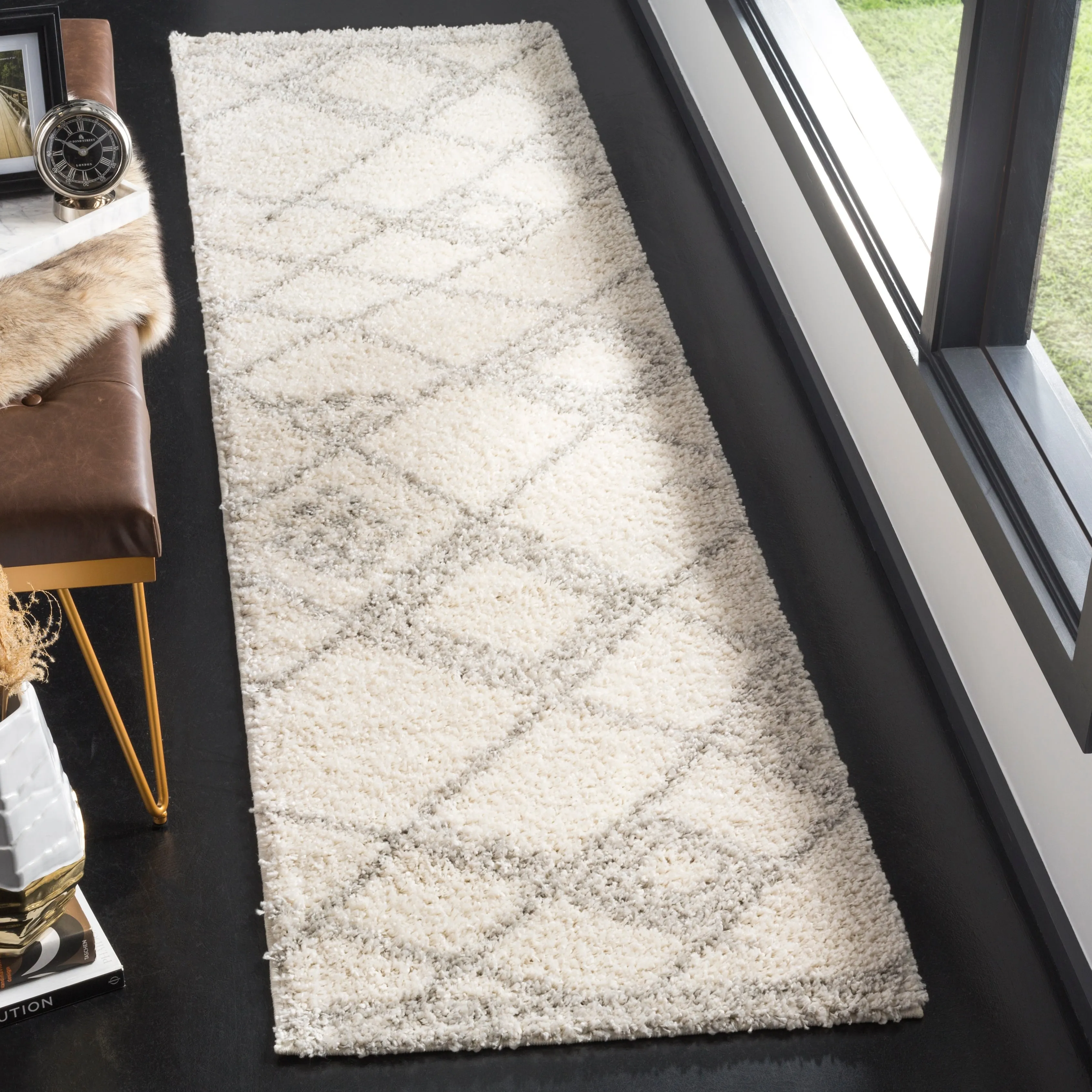 SAFAVIEH Arizona Shag Sissy 1.2-inch Thick Rug