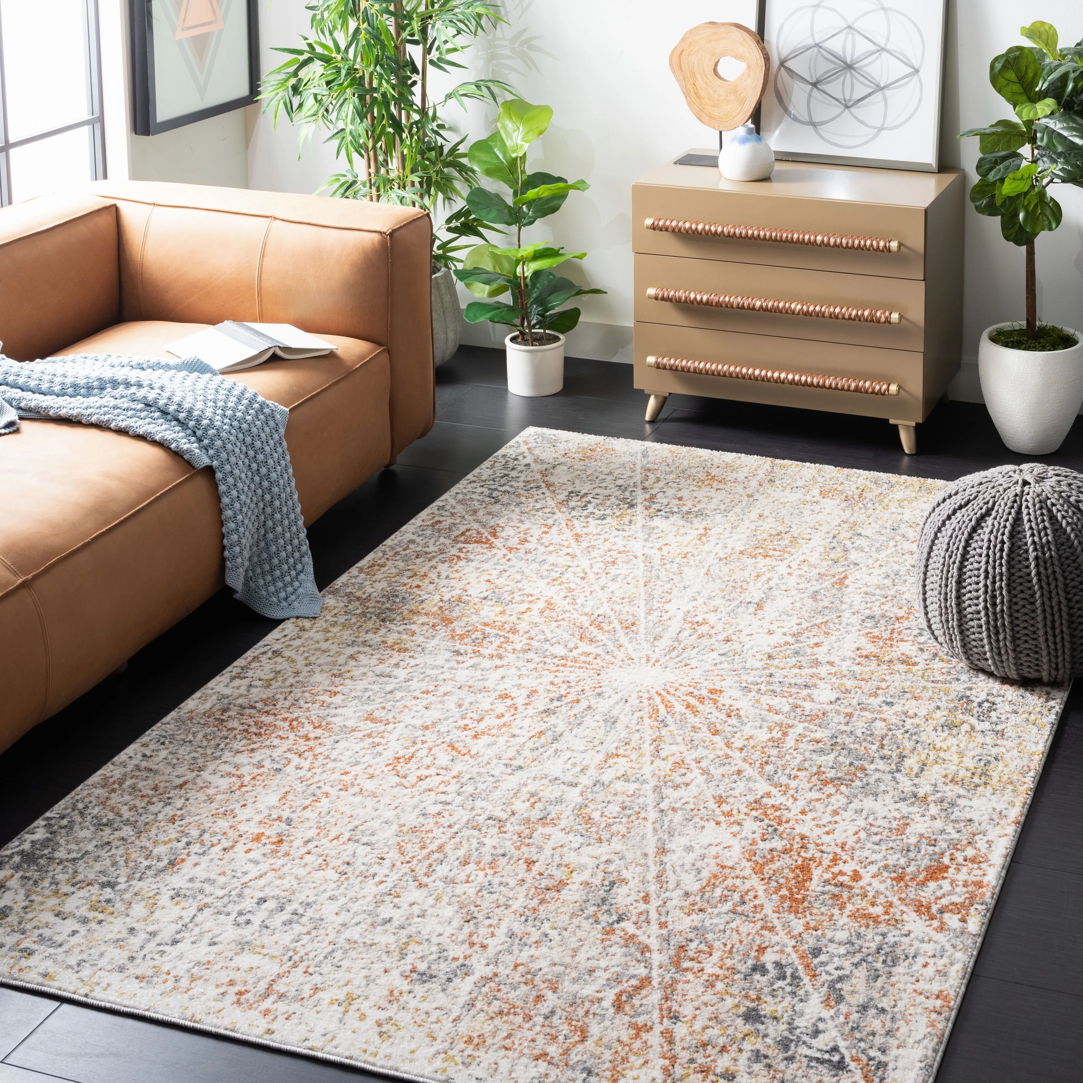 SAFAVIEH Aston Nedea Abstract Burst Rug