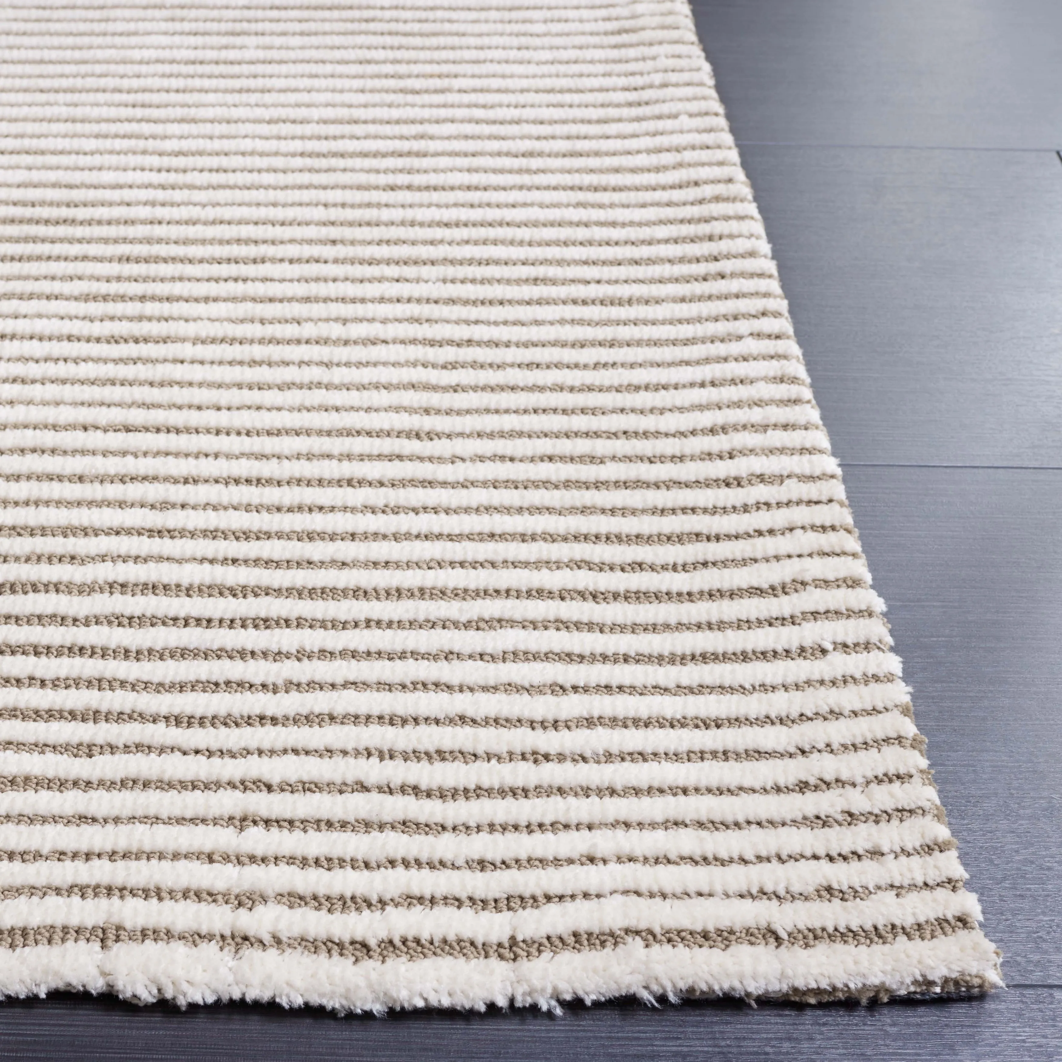 SAFAVIEH Audrey Poula Modern Stripe Rug