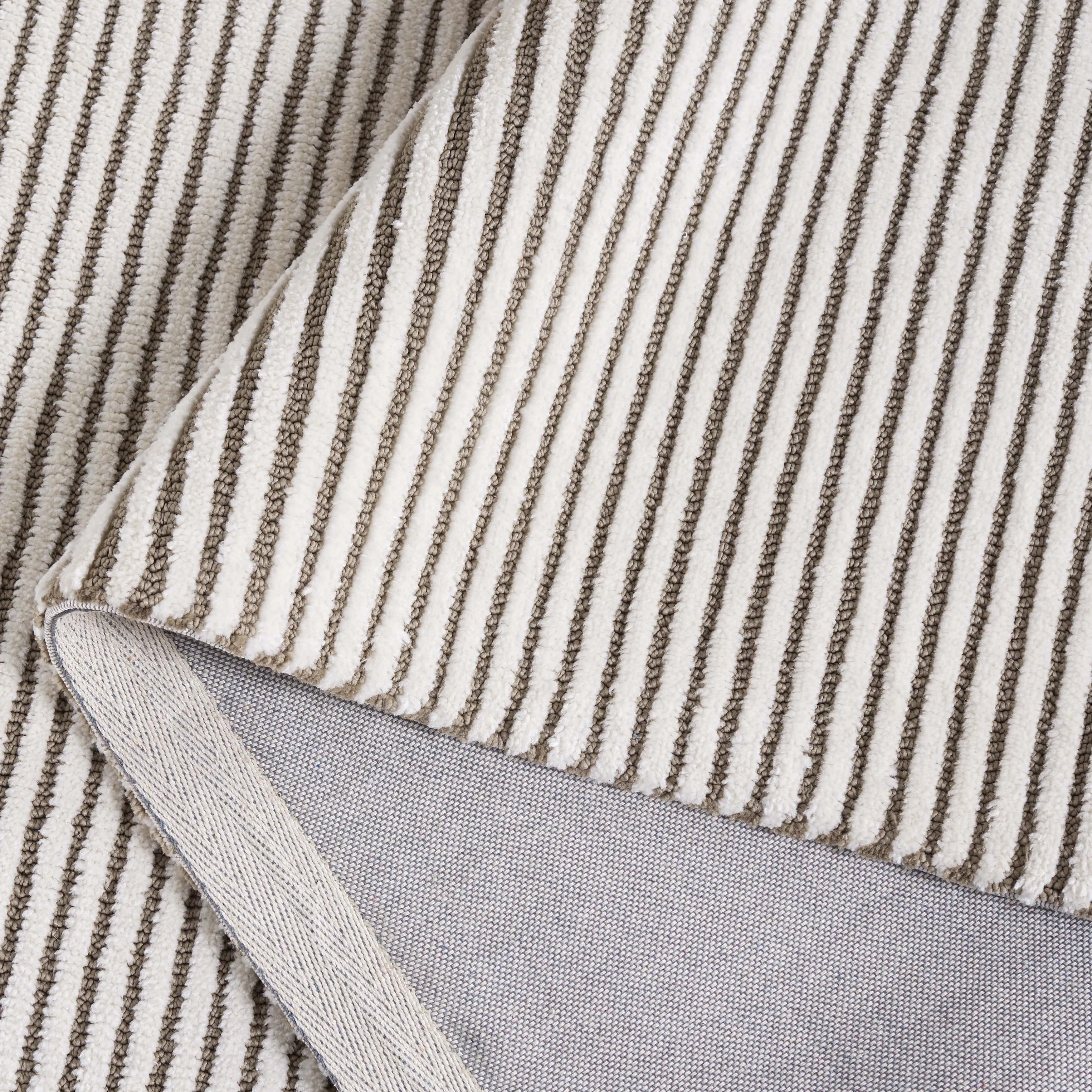SAFAVIEH Audrey Poula Modern Stripe Rug