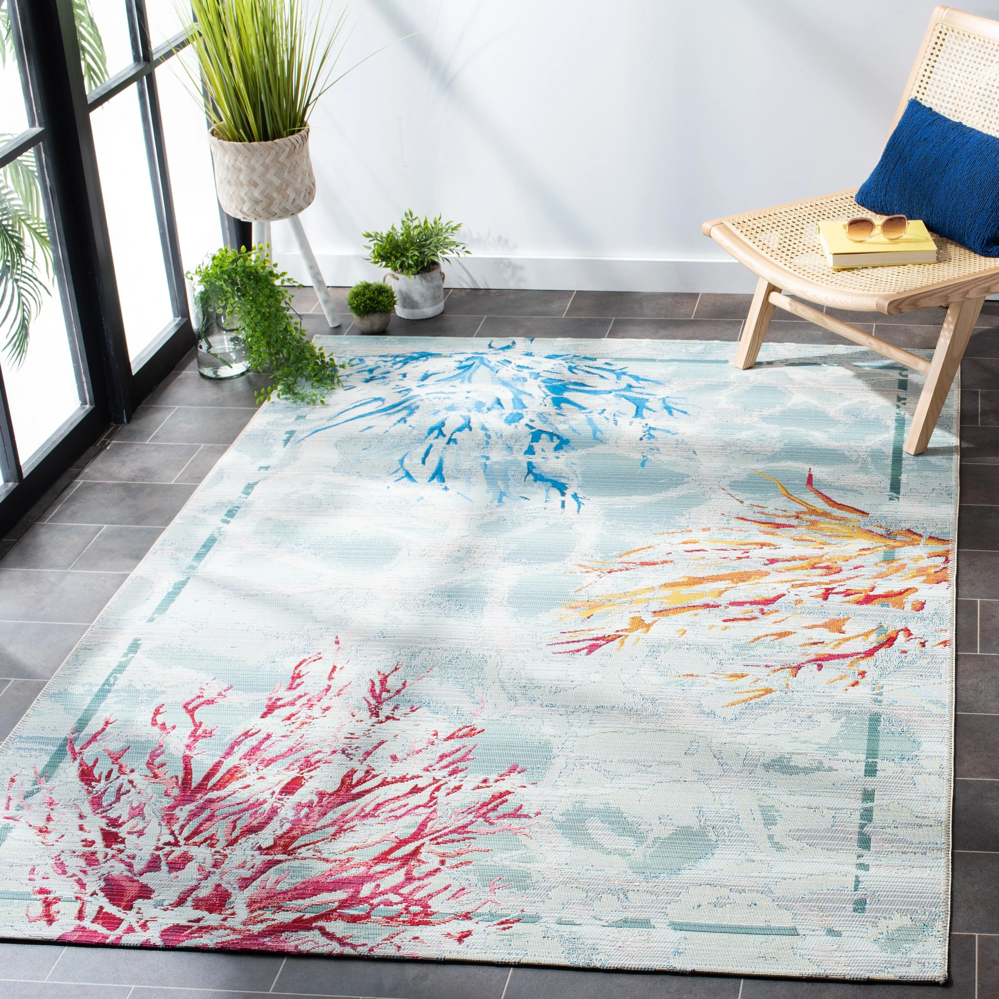 SAFAVIEH Barbados Aniek Tropical Indoor/ Outdoor Waterproof Patio Backyard Rug