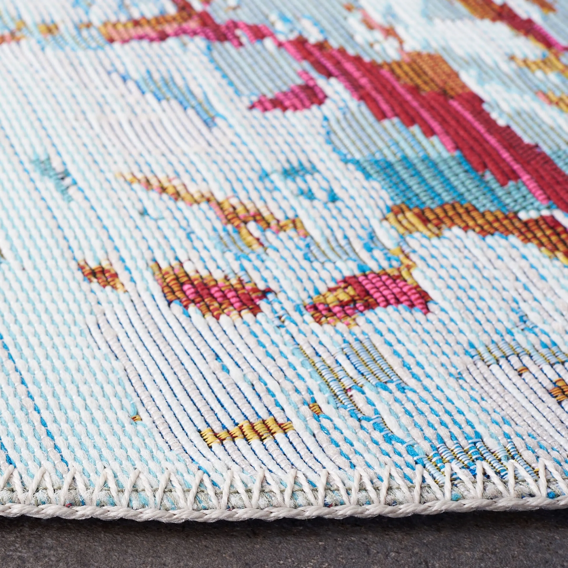 SAFAVIEH Barbados Aniek Tropical Indoor/ Outdoor Waterproof Patio Backyard Rug