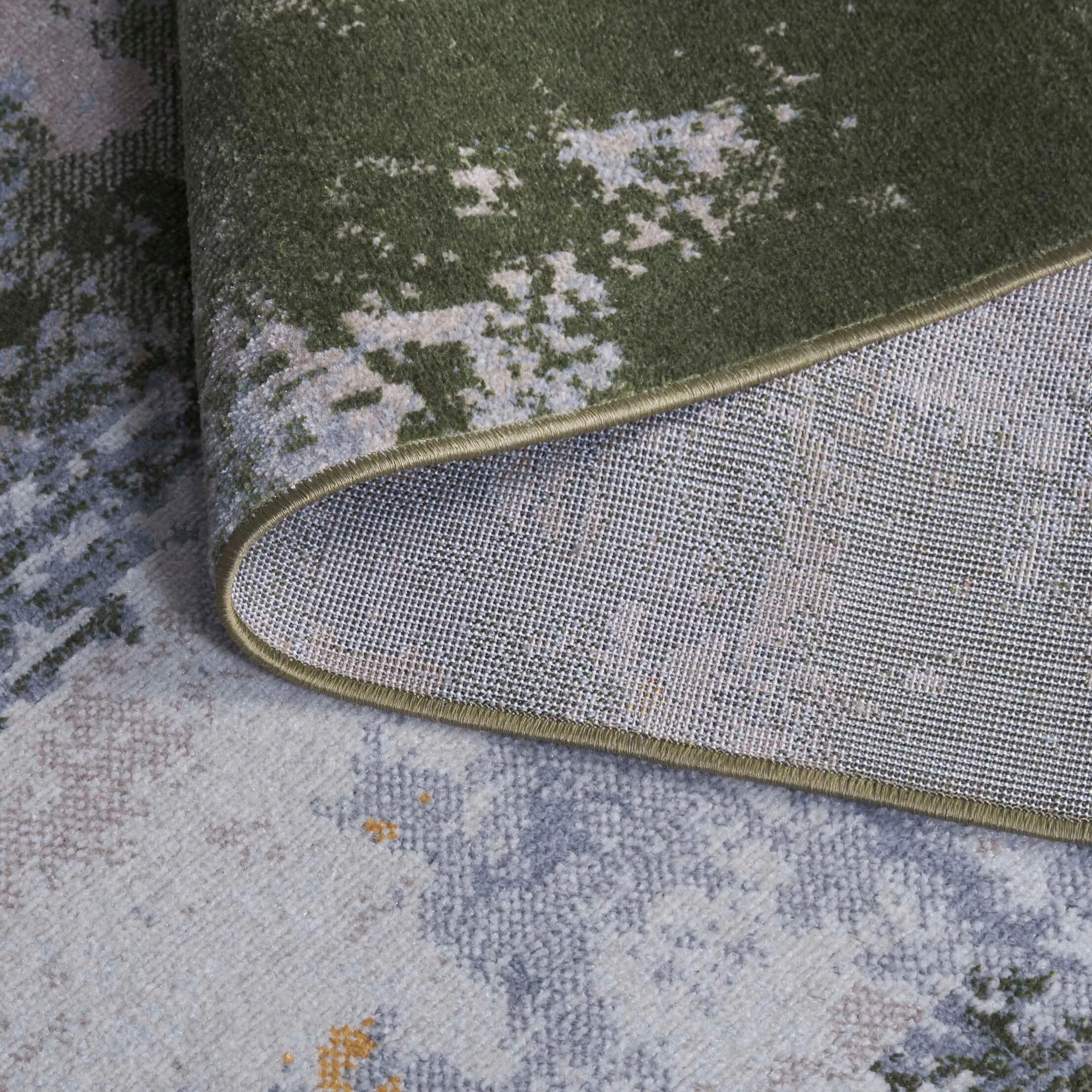 SAFAVIEH Bayside Machine Washable Drahusa Modern Abstract Rug