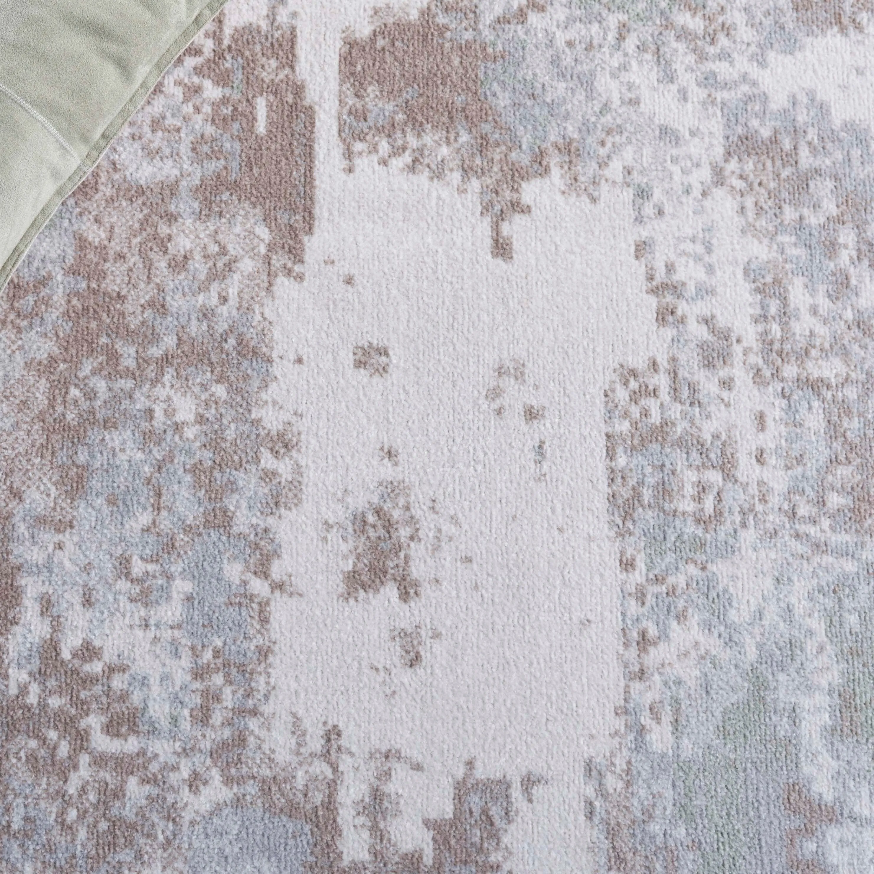SAFAVIEH Bayside Machine Washable Drahusa Modern Abstract Rug