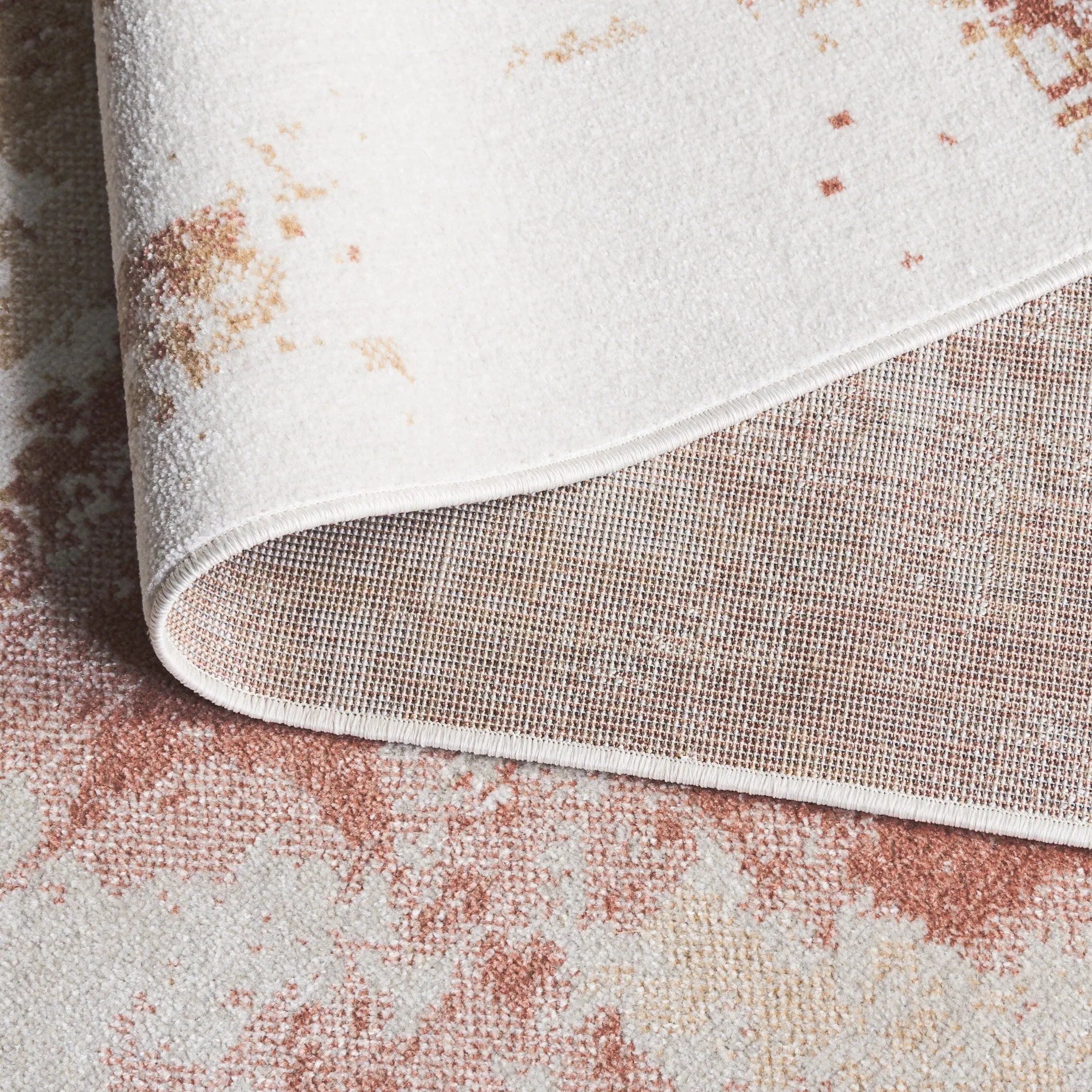 SAFAVIEH Bayside Machine Washable Drahusa Modern Abstract Rug