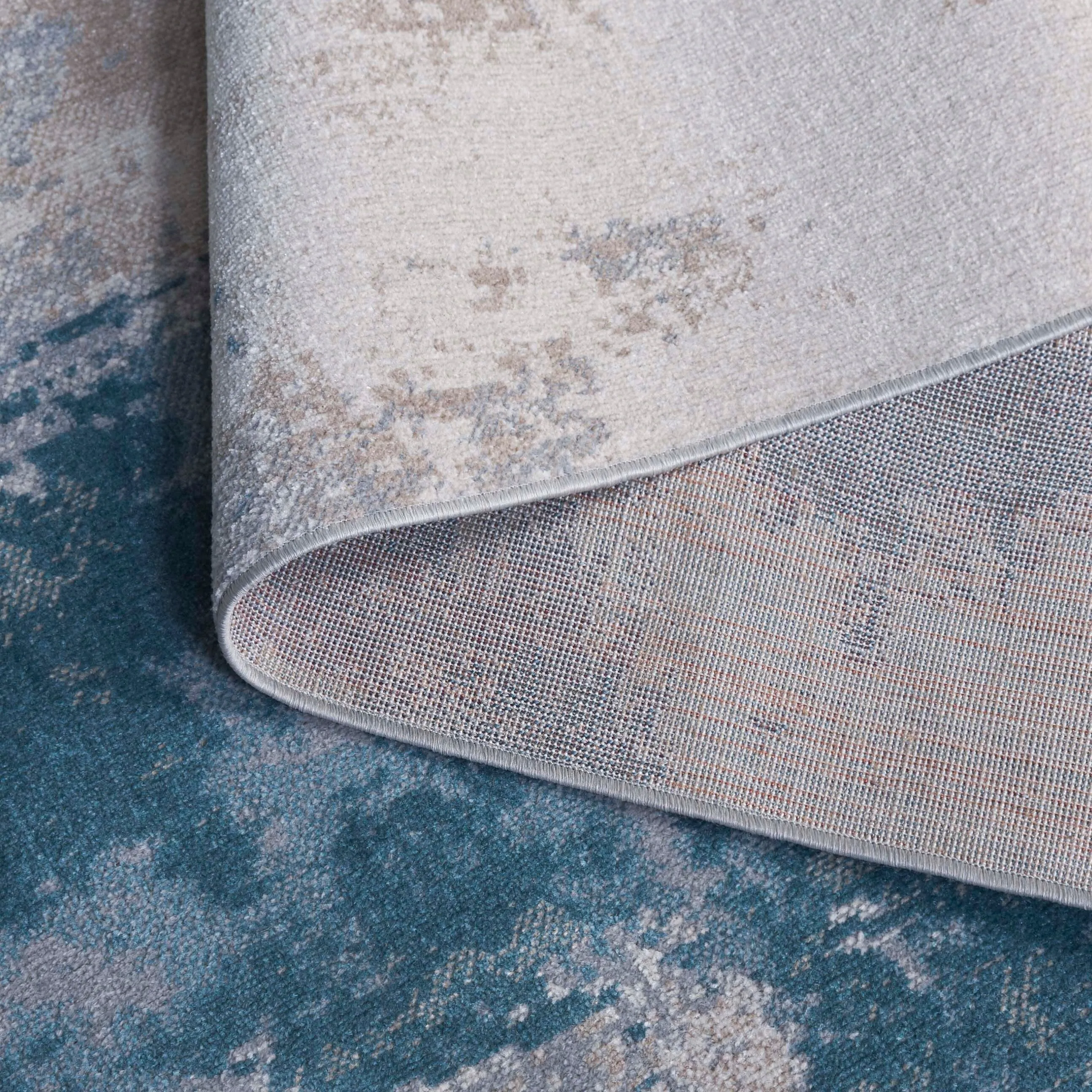 SAFAVIEH Bayside Machine Washable Drahusa Modern Abstract Rug