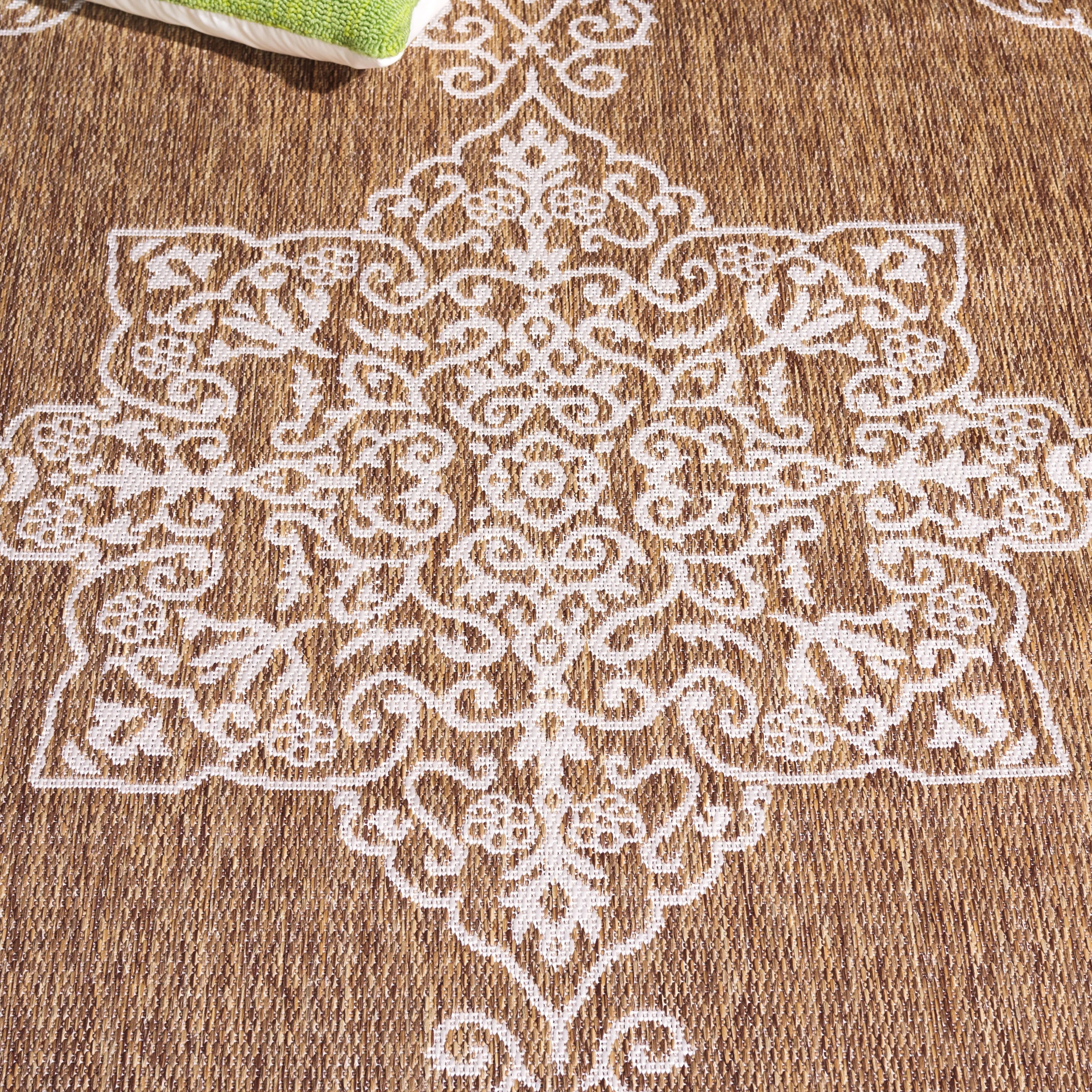 SAFAVIEH Beach House Fetie Transitional Rug