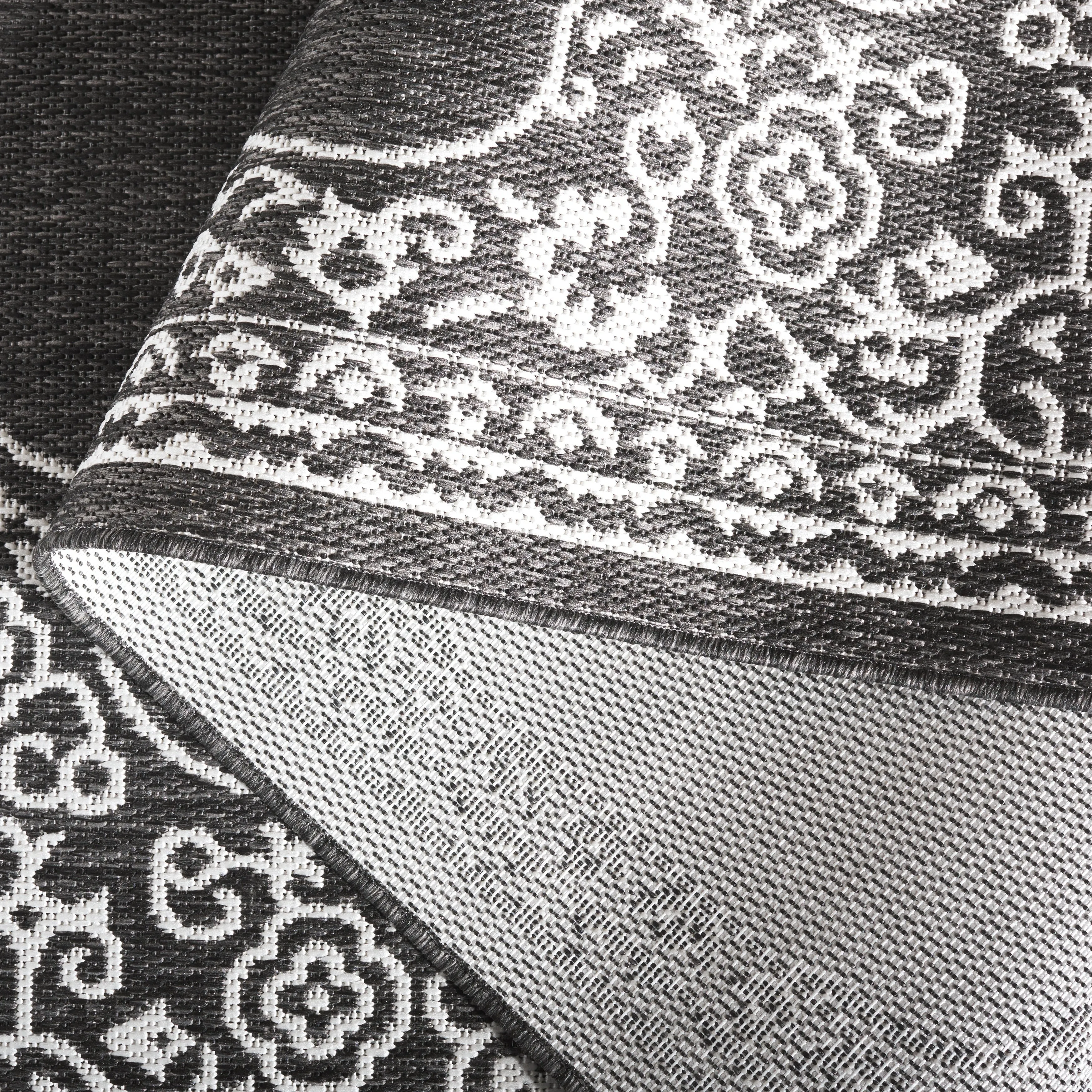 SAFAVIEH Beach House Fetie Transitional Rug