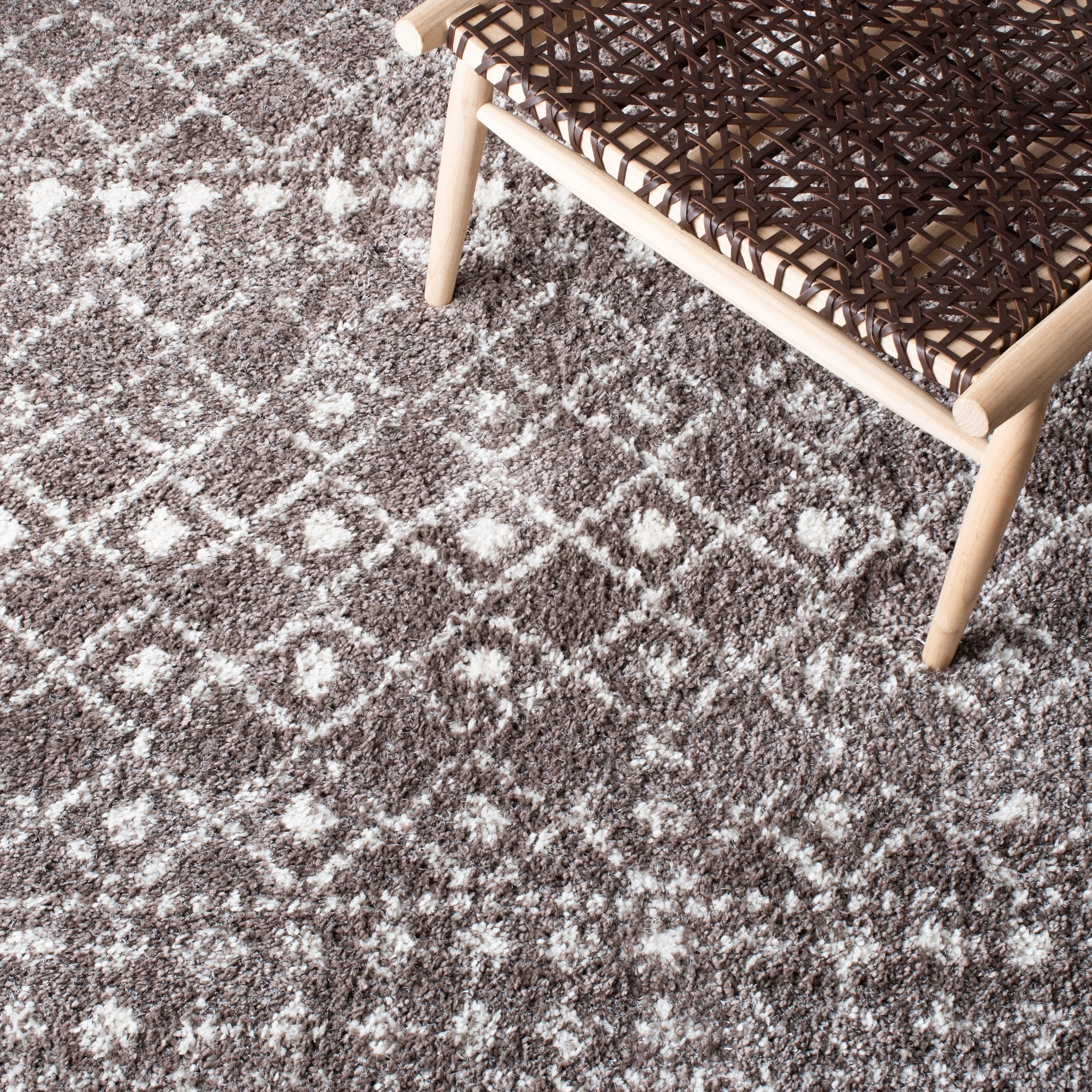 SAFAVIEH Berber Fringe Mirveta Liller Trellis Area Rug