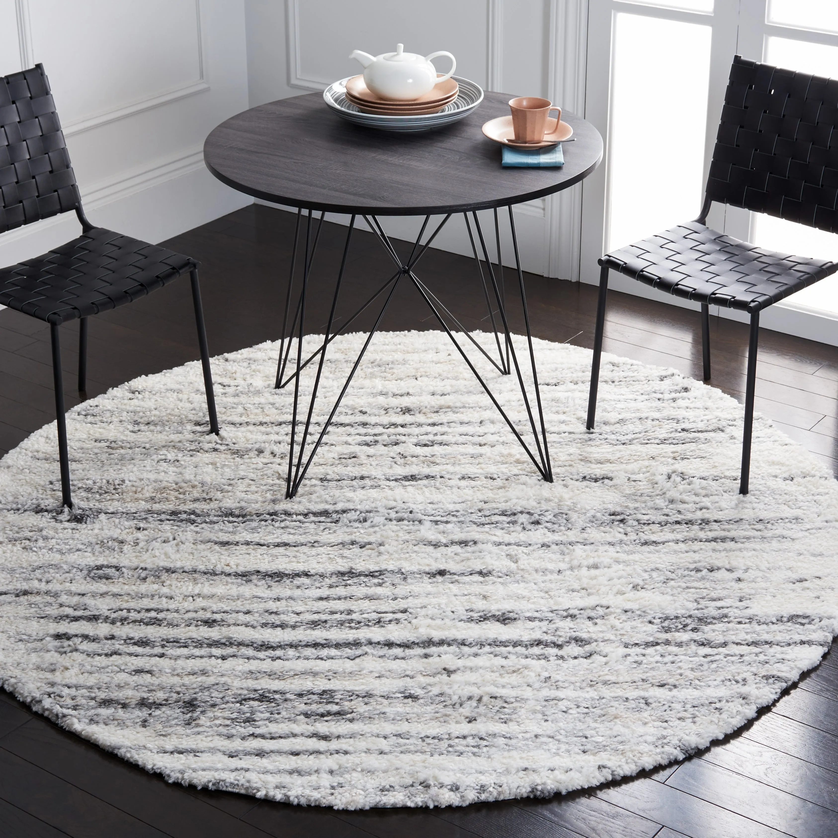 SAFAVIEH Berber Shag Eukene Abstract Rug