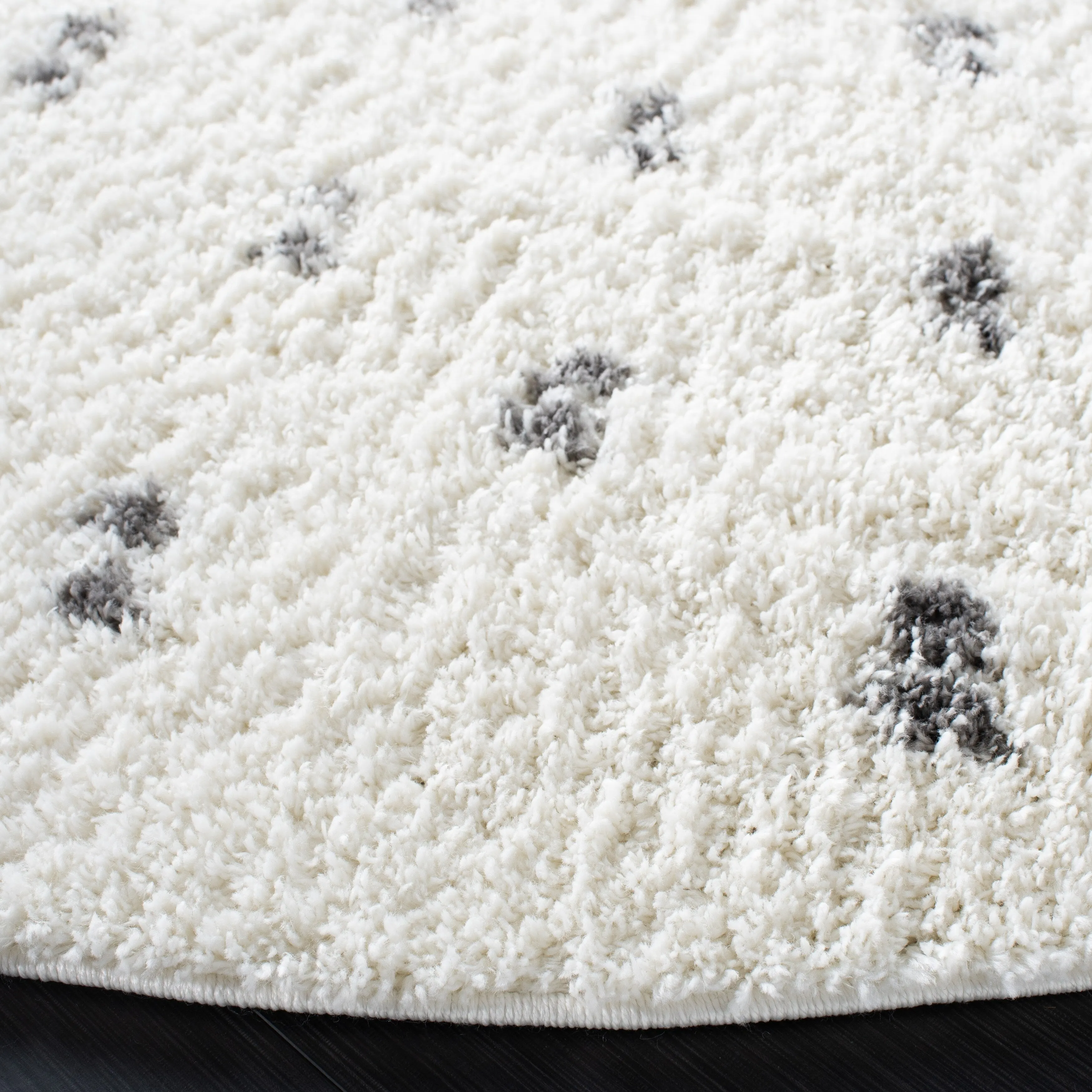 SAFAVIEH Berber Shag Ferda 1.2-inch Thick Rug