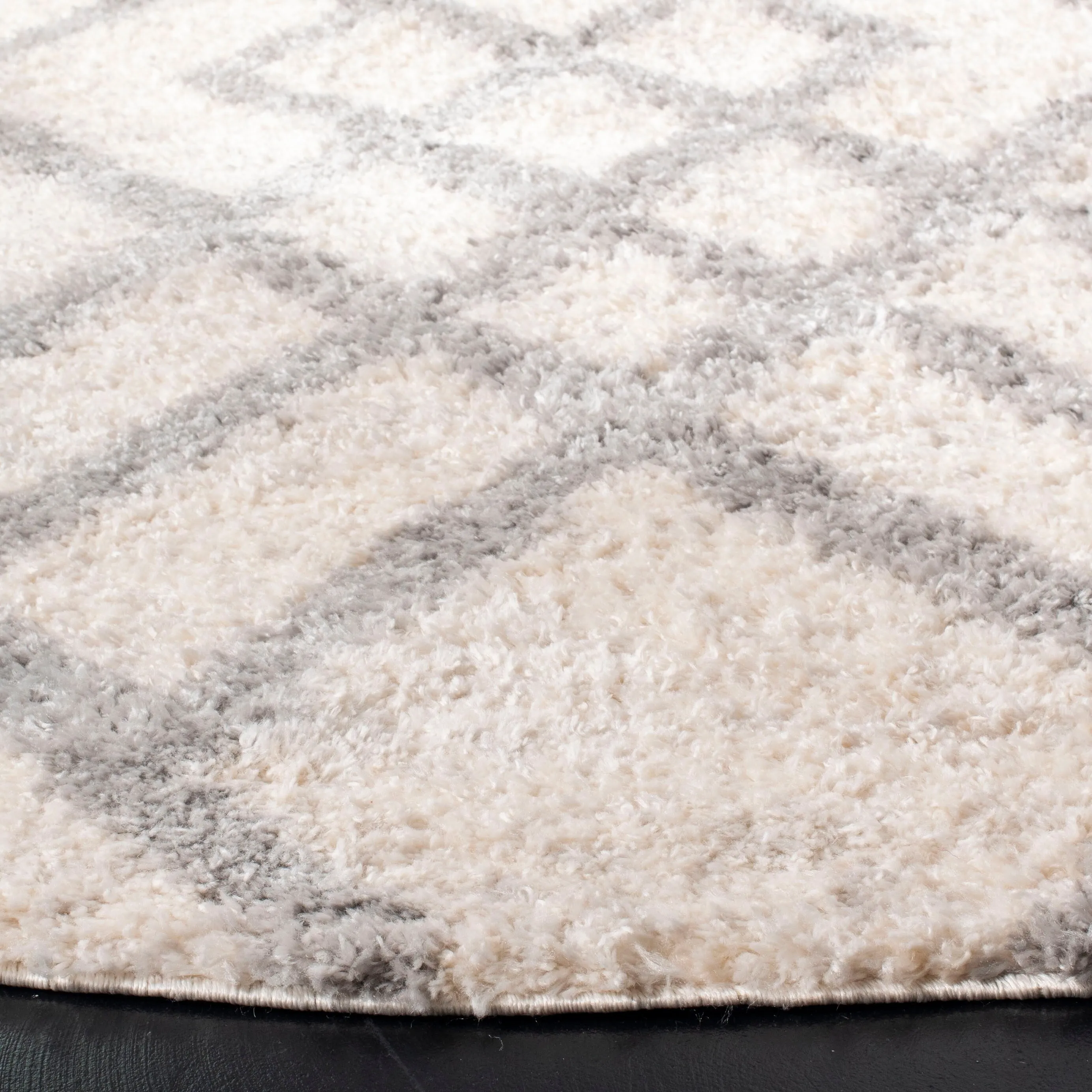 SAFAVIEH Berber Shag Janni Moroccan 1.2-inch Thick Rug