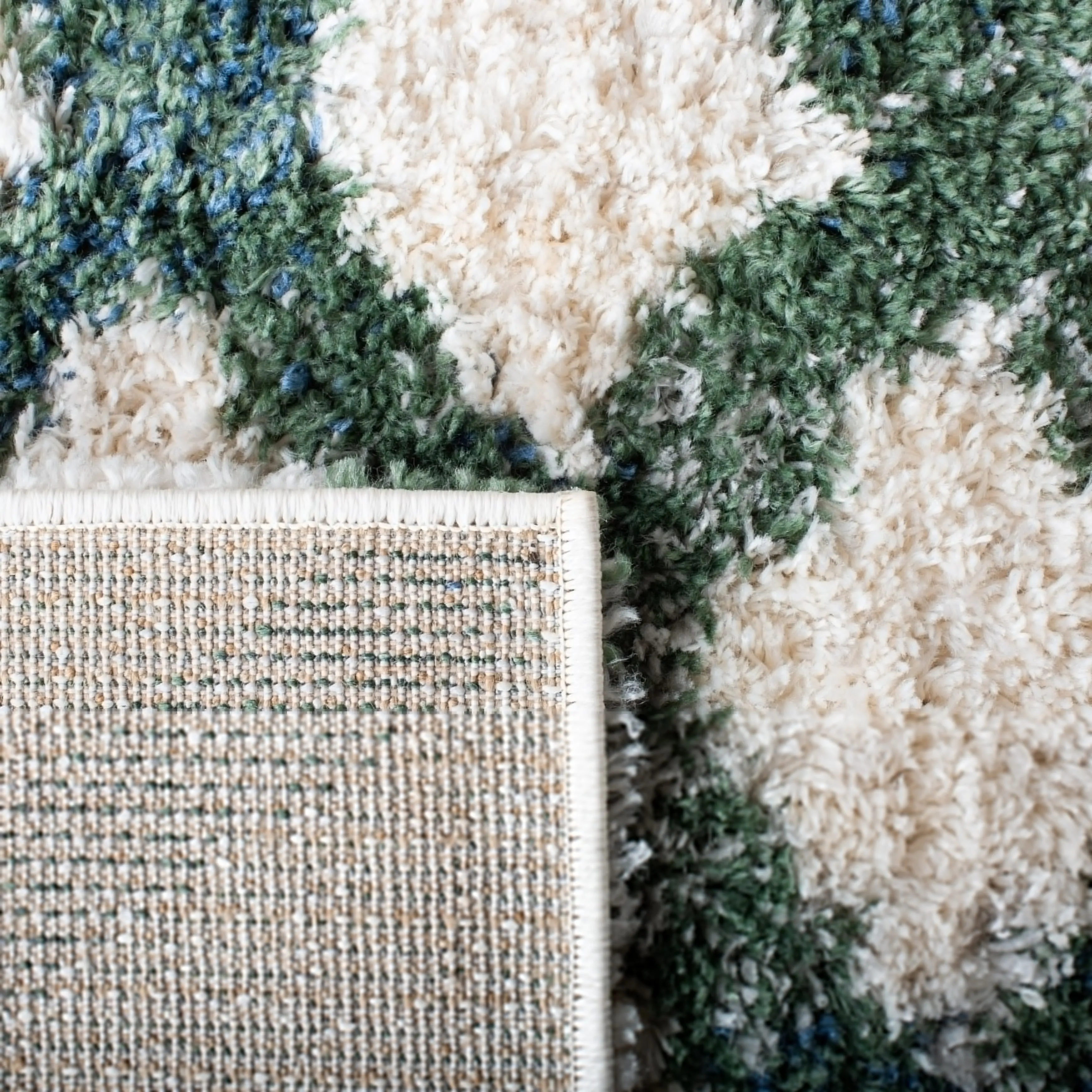 SAFAVIEH Berber Shag Janni Moroccan 1.2-inch Thick Rug