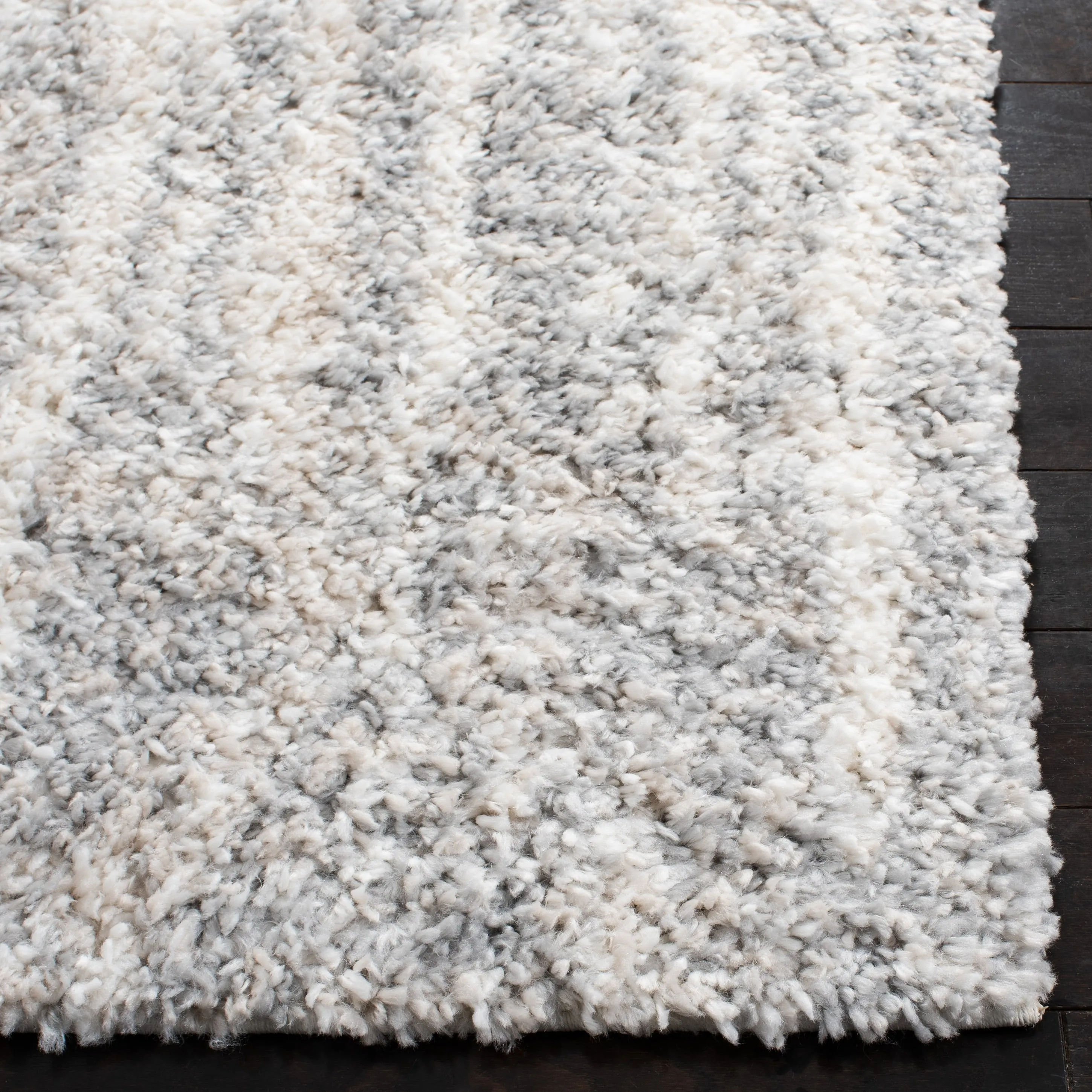 SAFAVIEH Berber Shag Maare Modern 1.2-inch Thick Rug