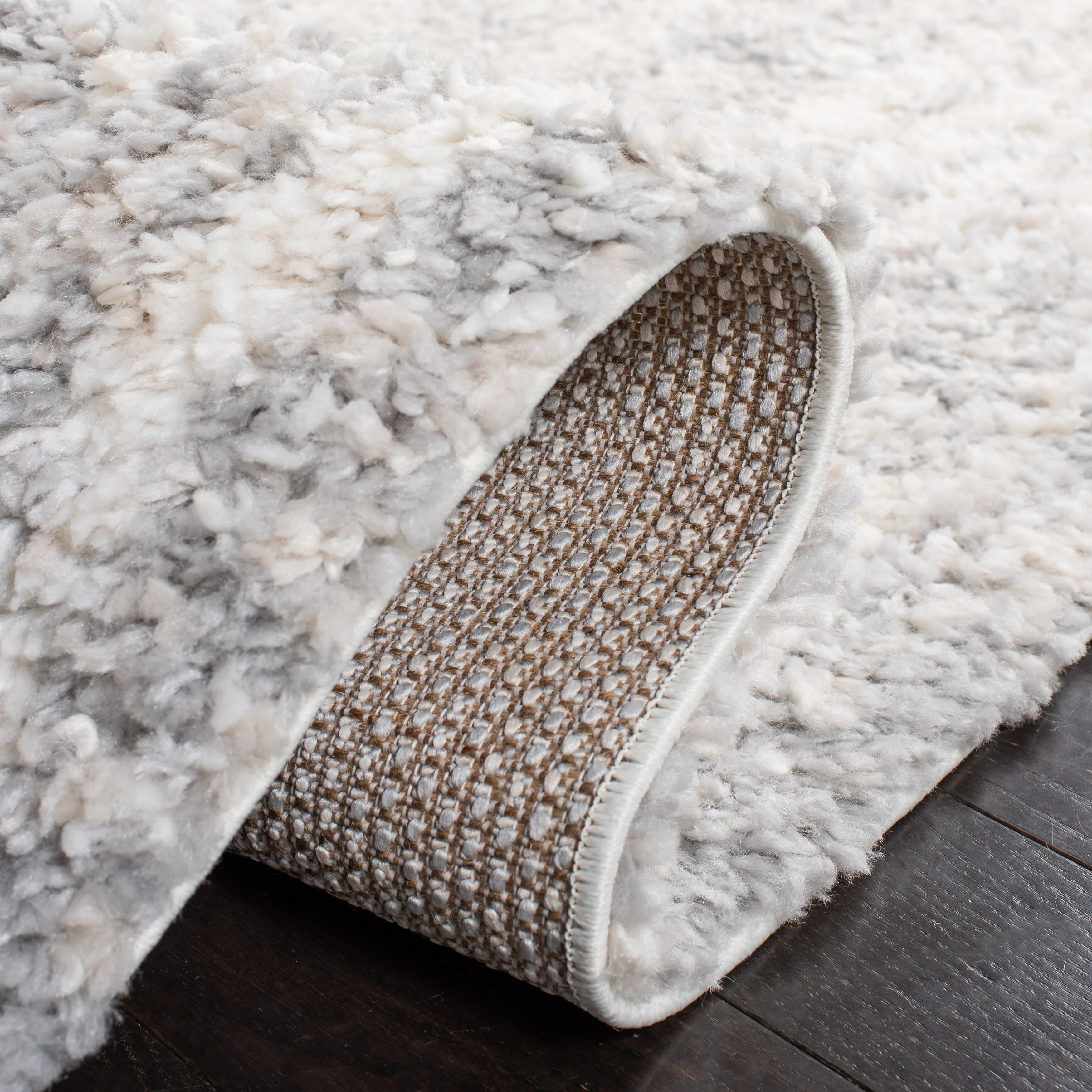 SAFAVIEH Berber Shag Maare Modern 1.2-inch Thick Rug