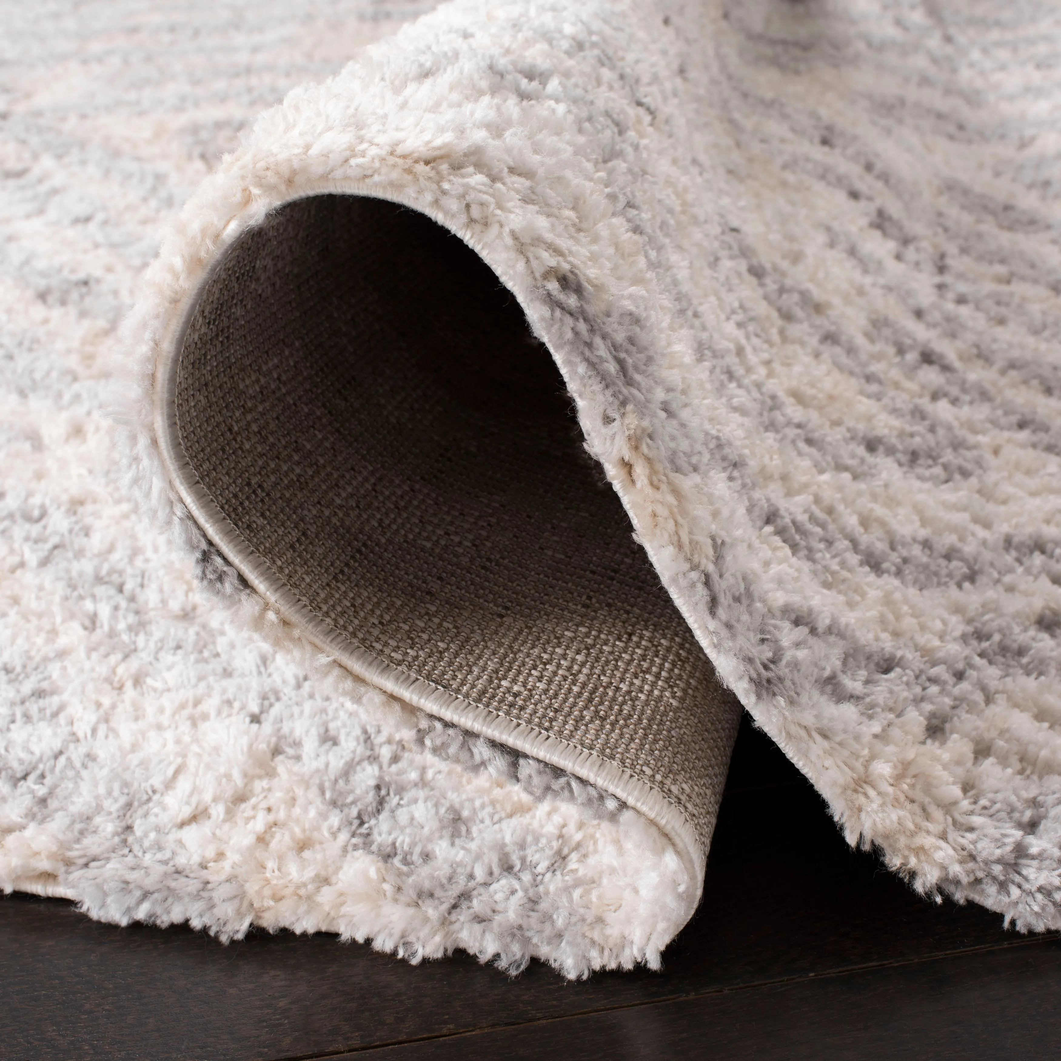 SAFAVIEH Berber Shag Nobuyo Moroccan 1.2-inch Thick Rug