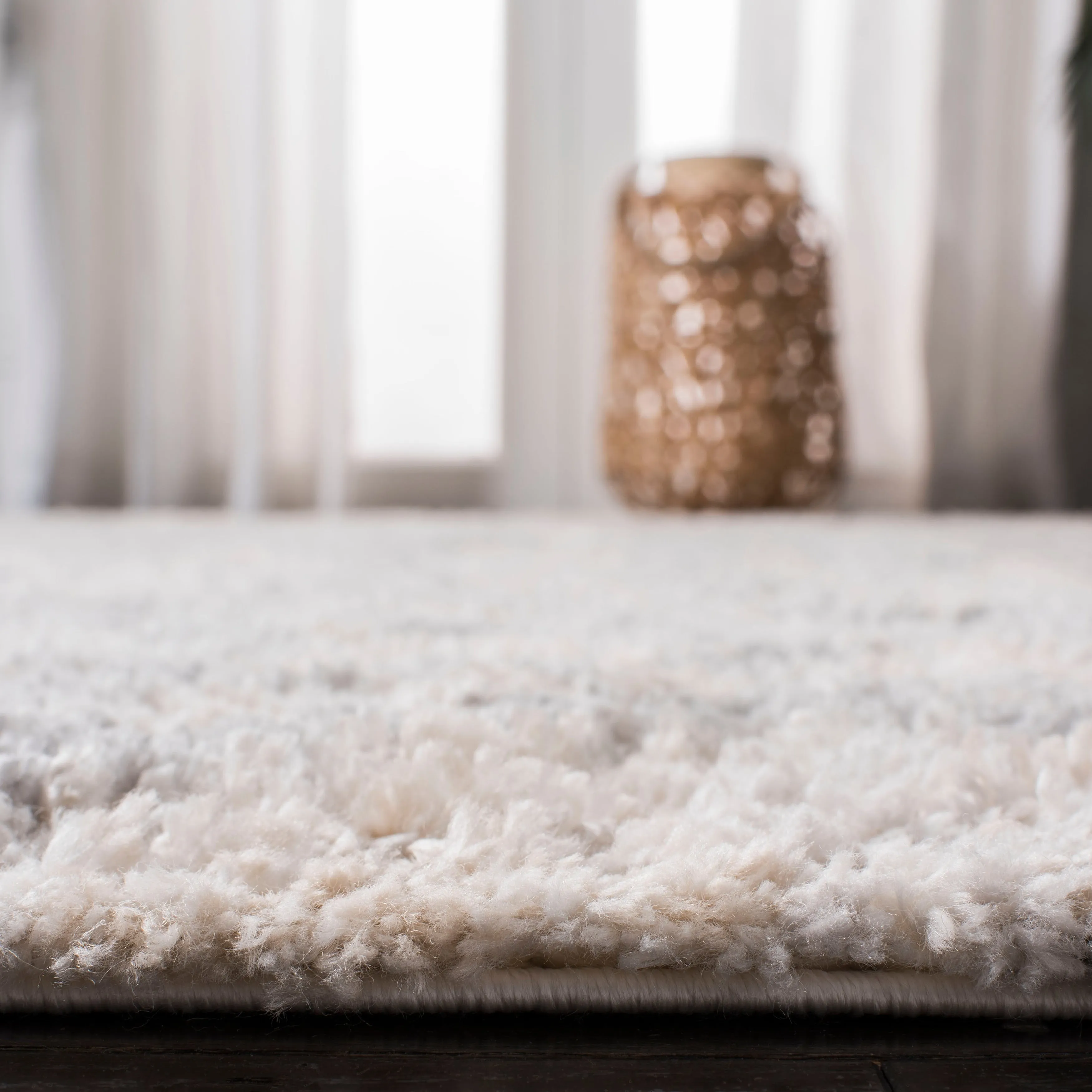 SAFAVIEH Berber Shag Nobuyo Moroccan 1.2-inch Thick Rug