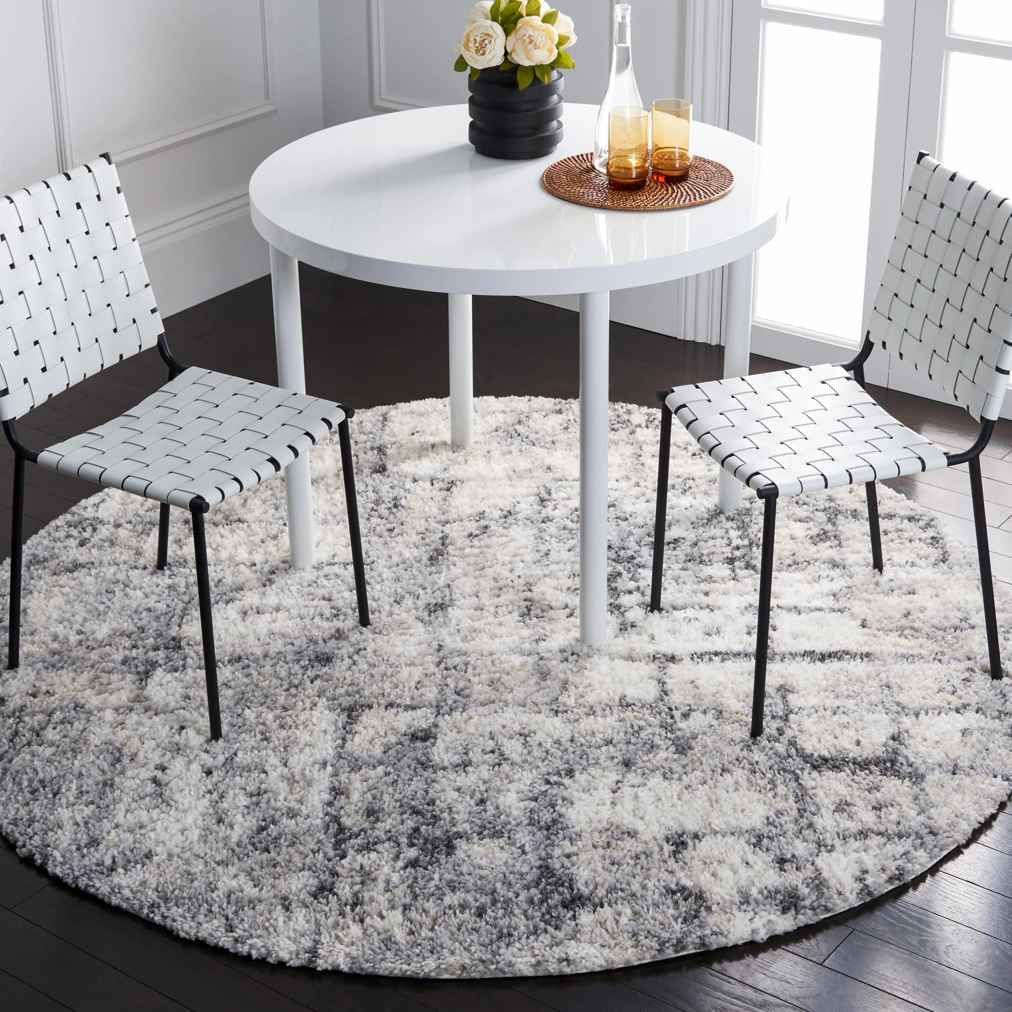SAFAVIEH Berber Shag Noori Modern 1.2-inch Thick Rug
