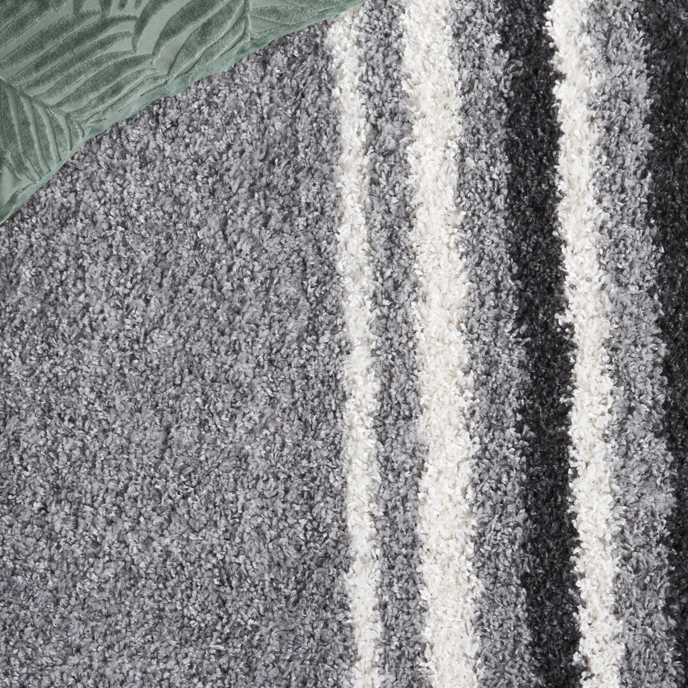 SAFAVIEH Border & Stripe Shag Rigoberta Modern 1.4-inch Thick