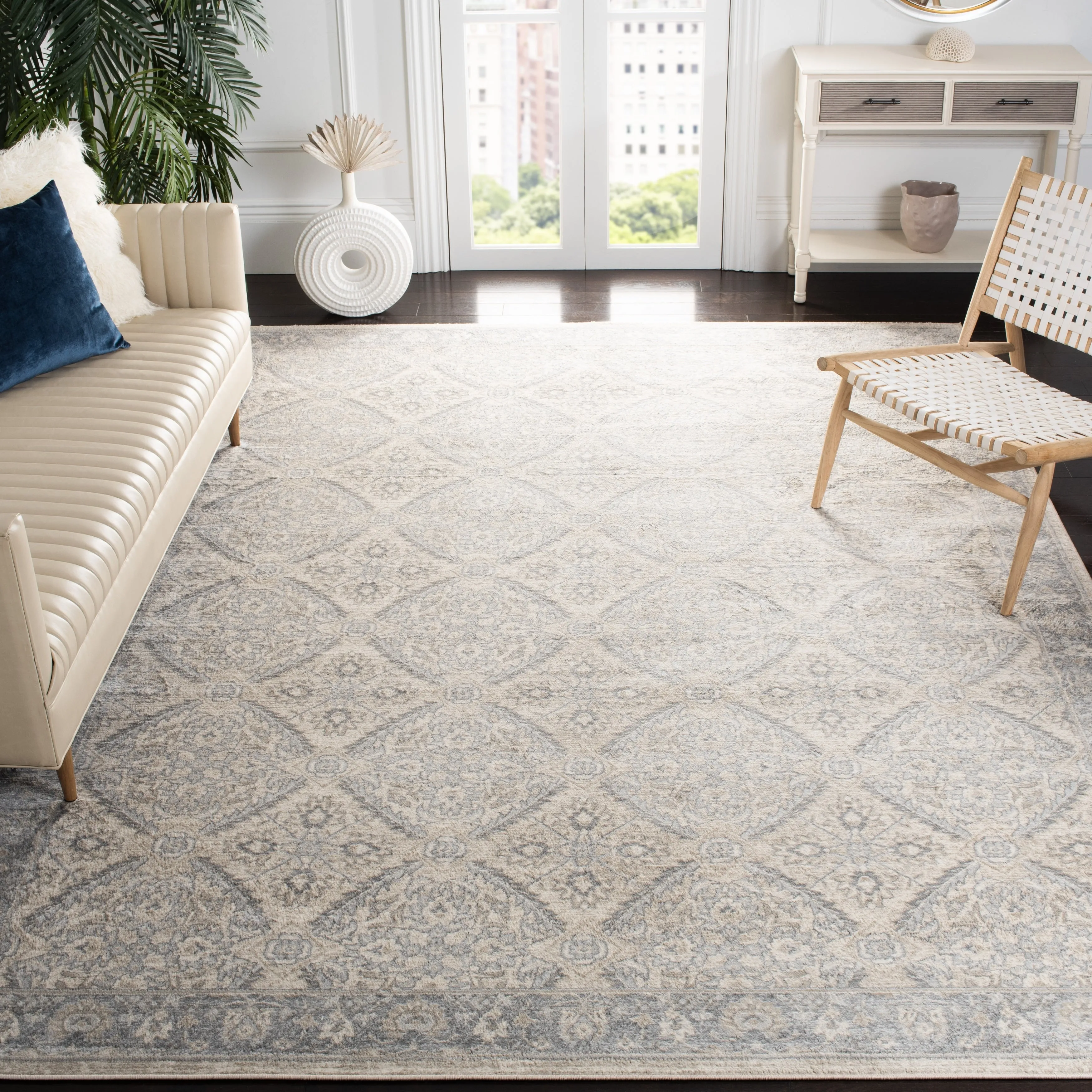 SAFAVIEH Brentwood Bibie Traditional Oriental Rug