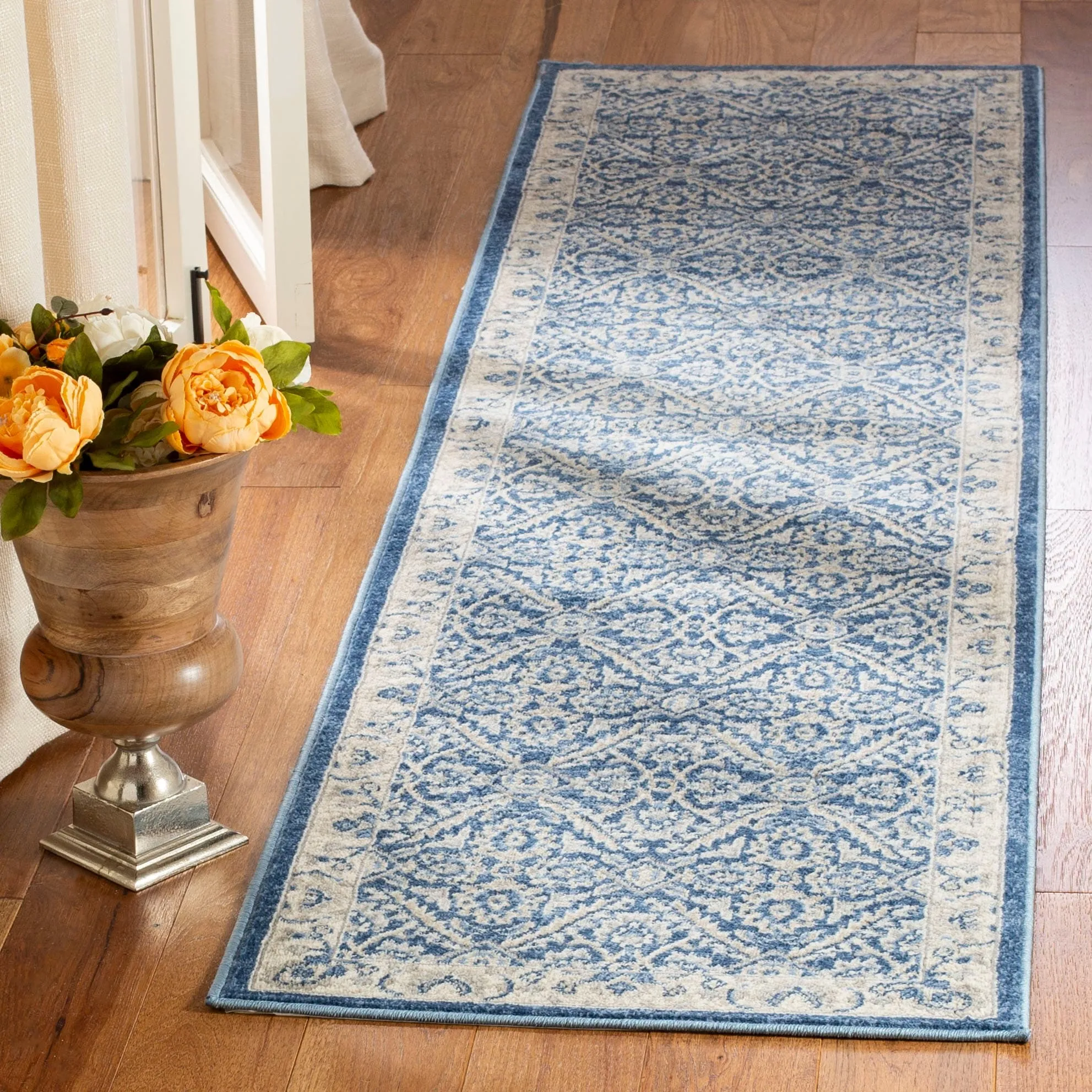 SAFAVIEH Brentwood Bibie Traditional Oriental Rug