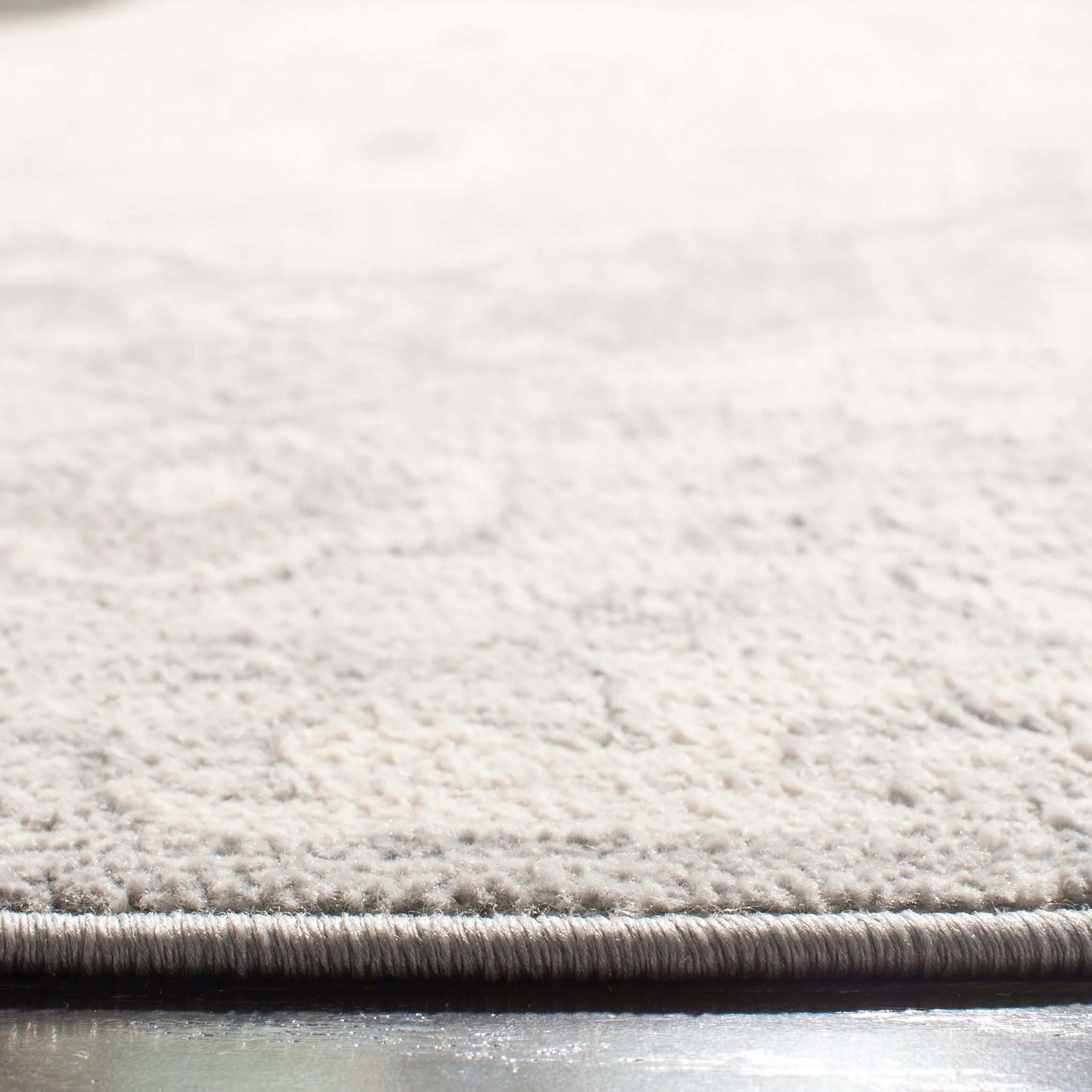 SAFAVIEH Brentwood Sira Traditional Oriental Rug