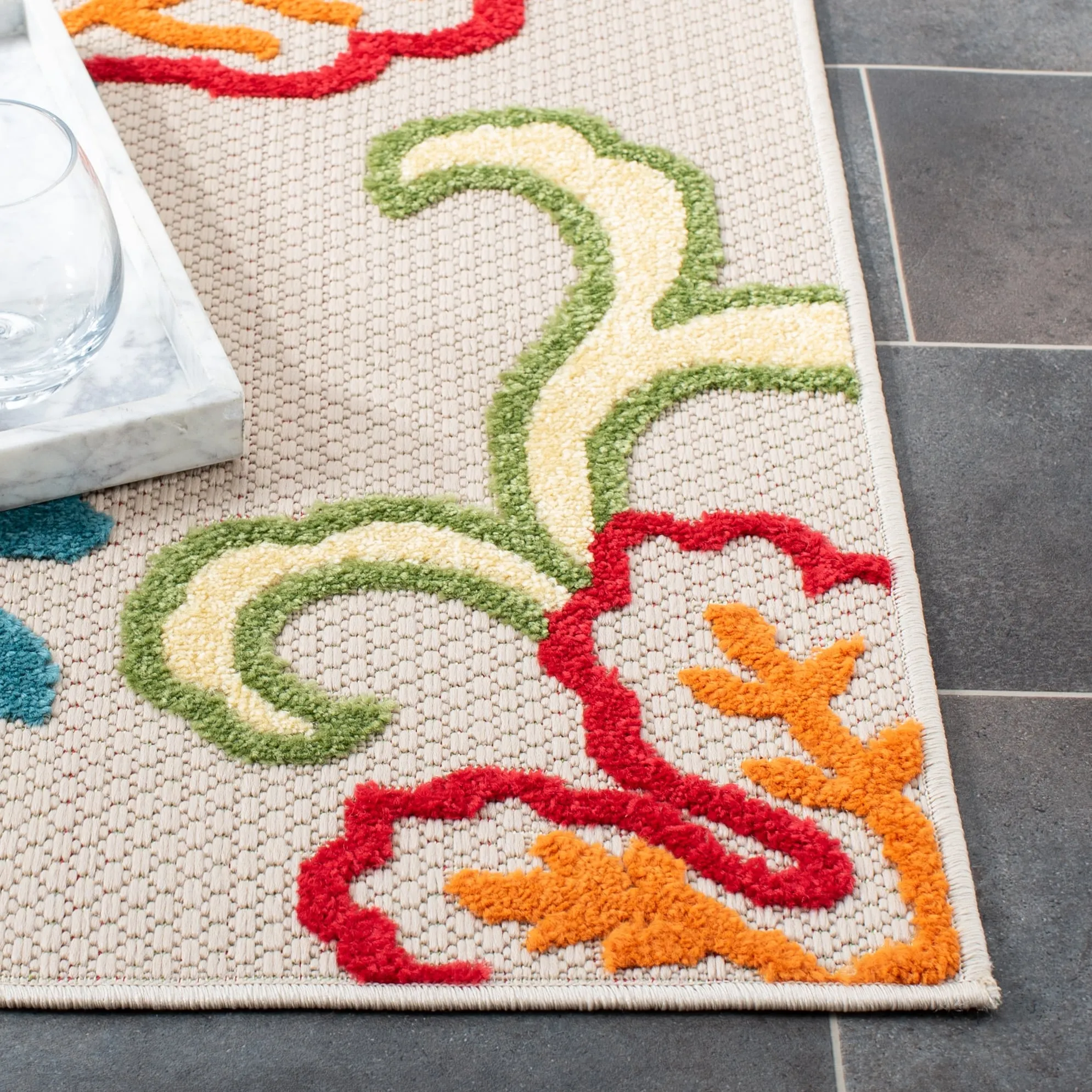 SAFAVIEH Cabana Ortrun Indoor/ Outdoor Waterproof Patio Floral Rug