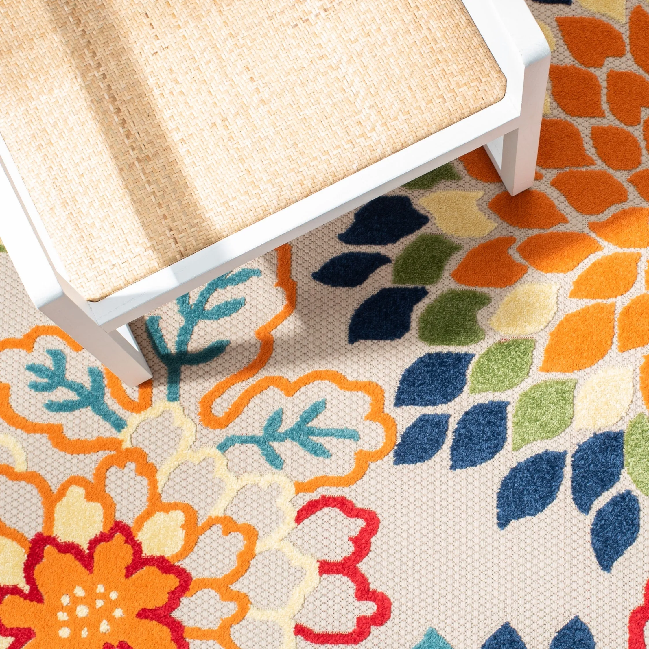 SAFAVIEH Cabana Ortrun Indoor/ Outdoor Waterproof Patio Floral Rug