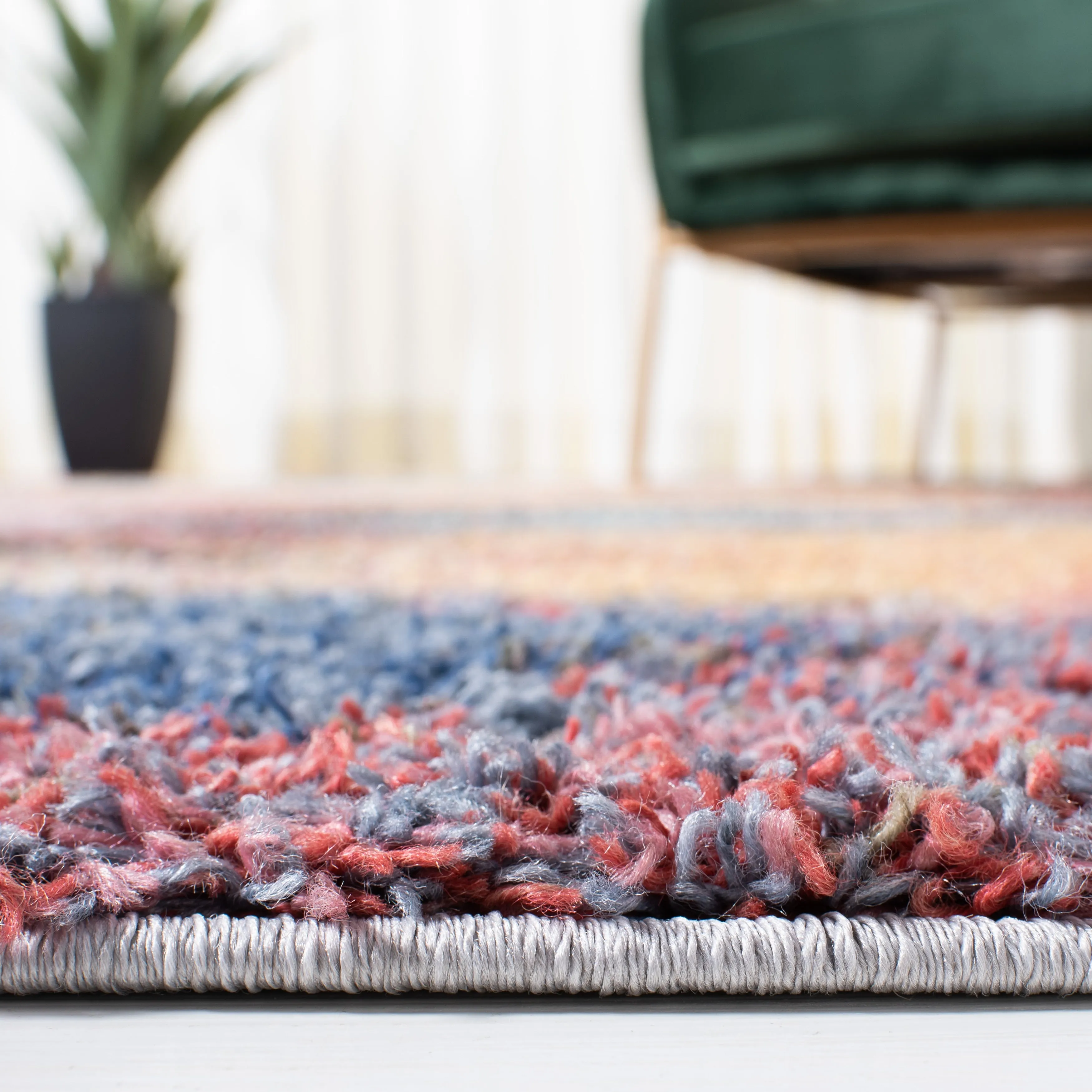 SAFAVIEH Calista Shag Gunhilde Abstract 1-inch Thick Rug