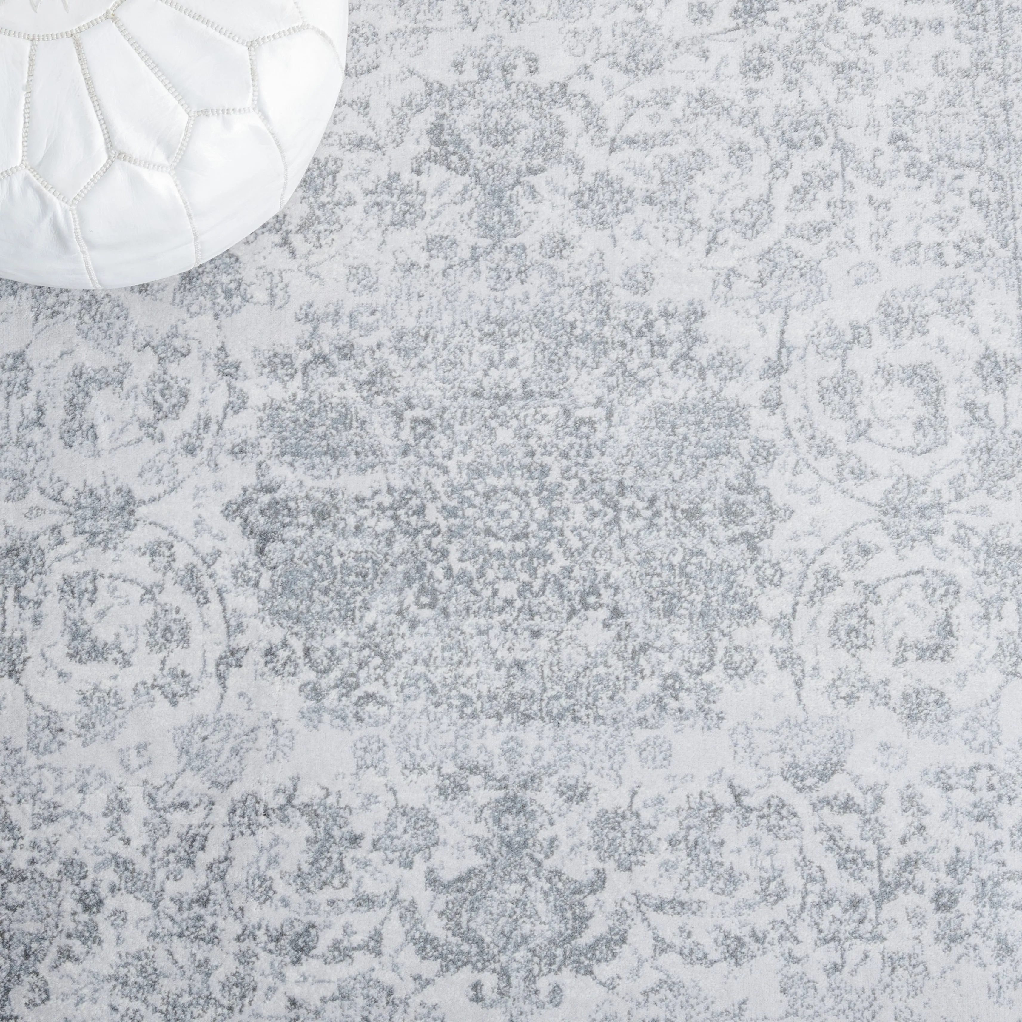 SAFAVIEH Carnegie Payton Distressed Oriental Rug