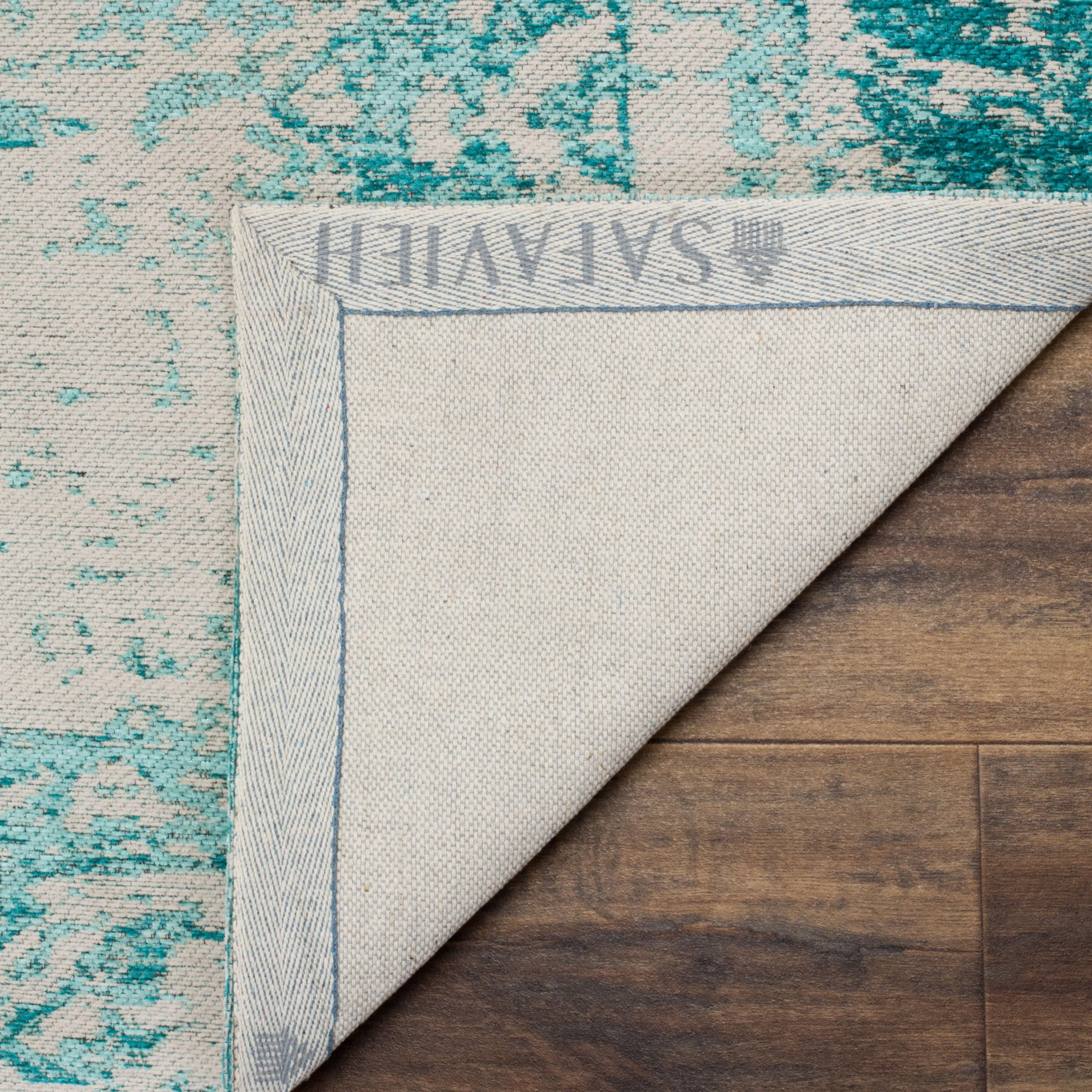 SAFAVIEH Classic Vintage Boho Mientje Distressed Oriental Cotton Rug