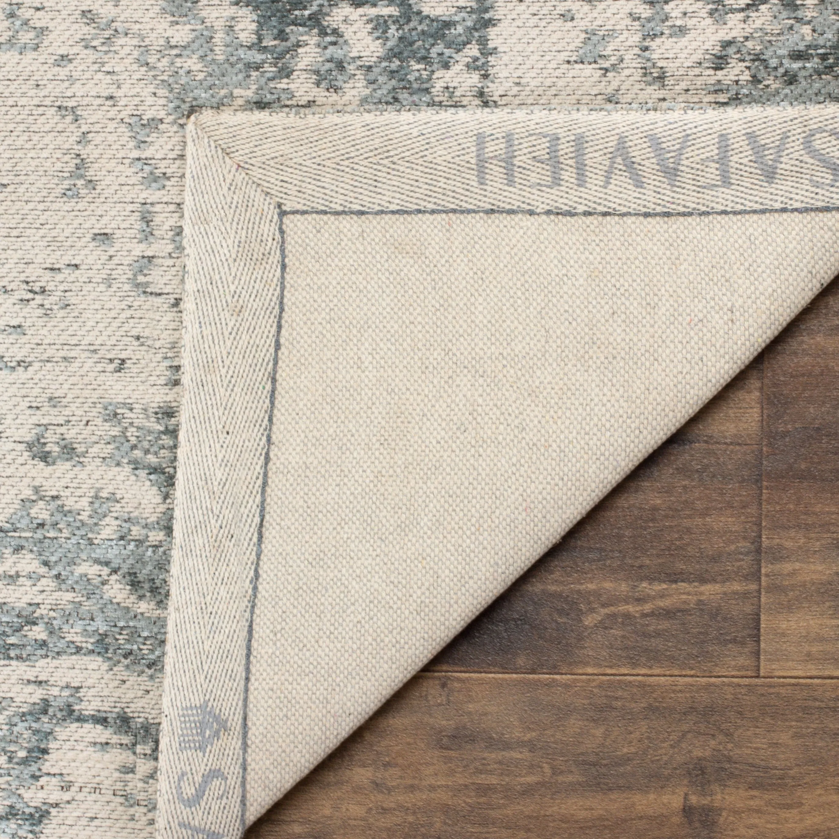 SAFAVIEH Classic Vintage Boho Mientje Distressed Oriental Cotton Rug