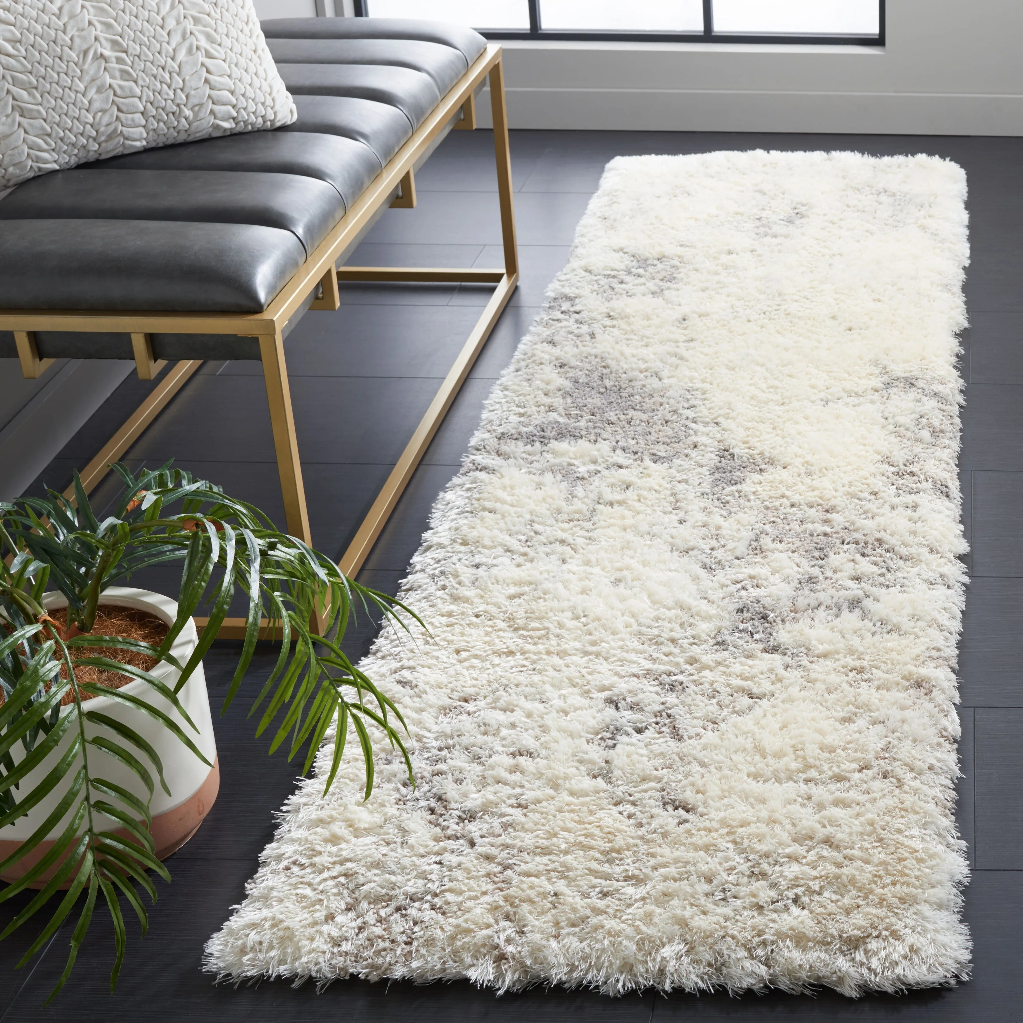SAFAVIEH Cloud Shag Lalitha Modern Abstract 2-inch Thick Rug