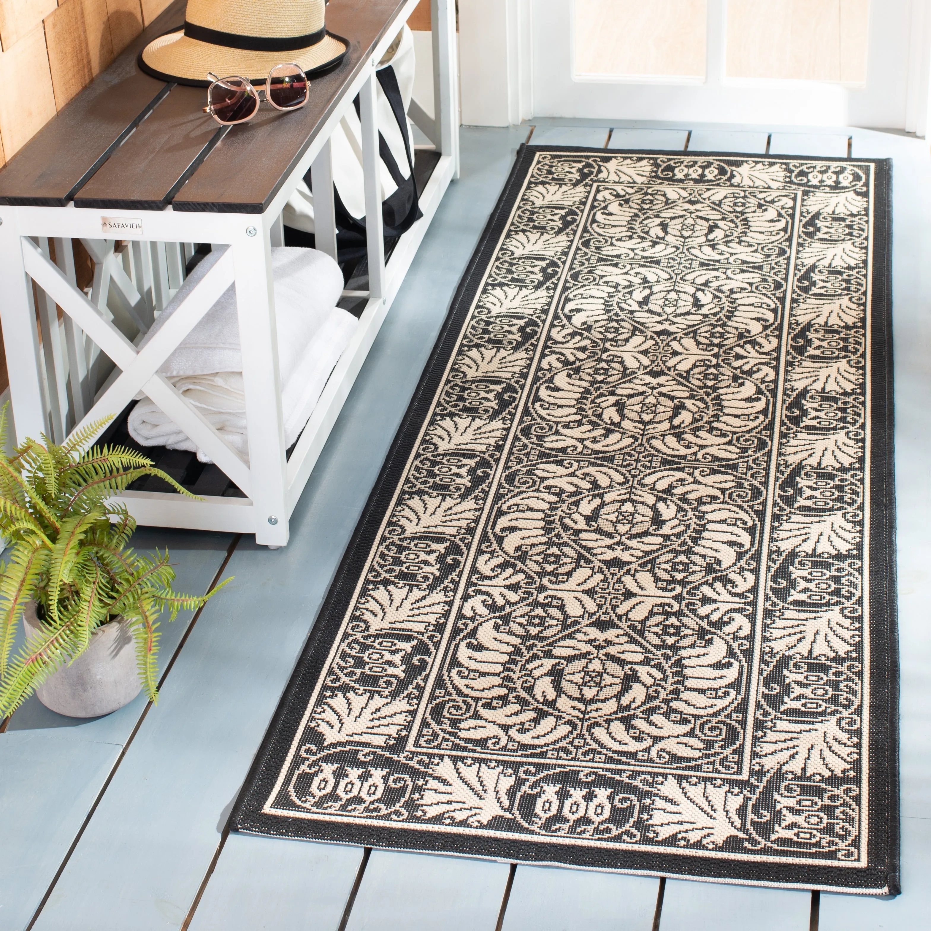 SAFAVIEH Courtyard Agrippina Indoor/ Outdoor Waterproof Patio Backyard Rug