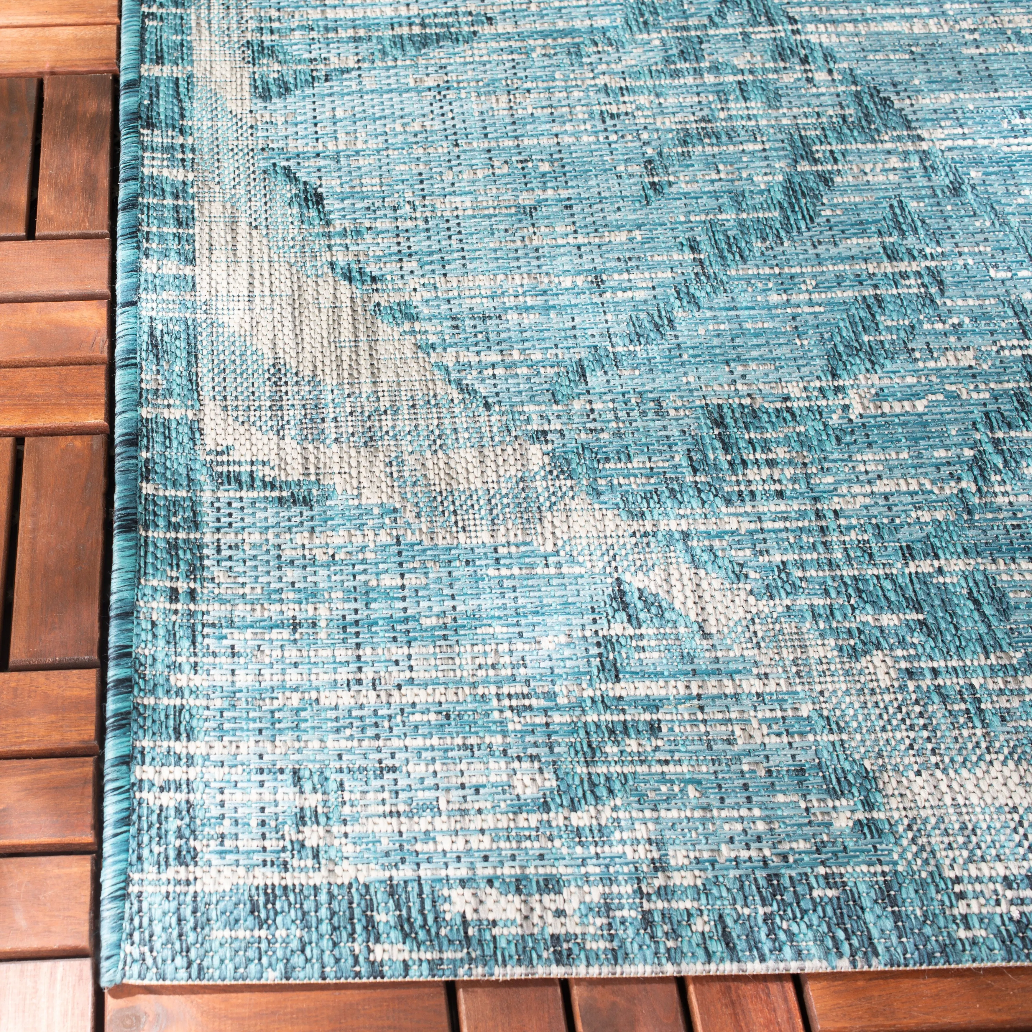 SAFAVIEH Courtyard Frouk Indoor/ Outdoor Waterproof Patio Backyard Rug