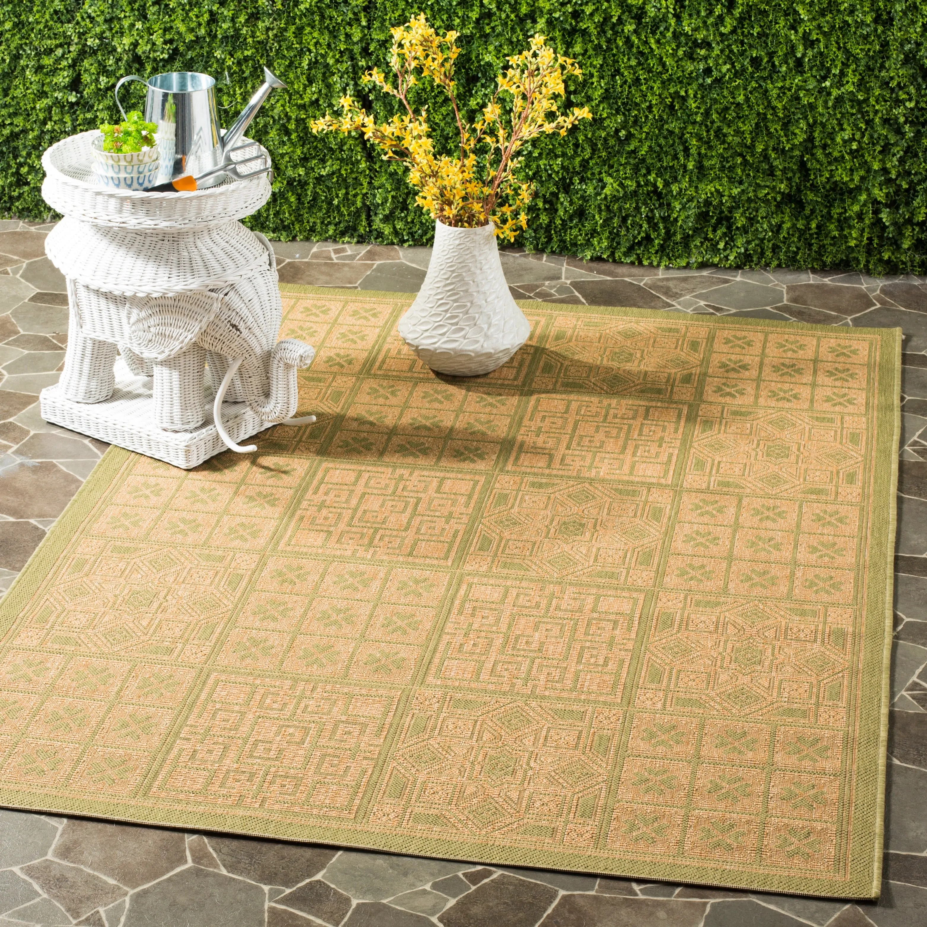 SAFAVIEH Courtyard Jacklyn Indoor/ Outdoor Waterproof Patio Backyard Rug
